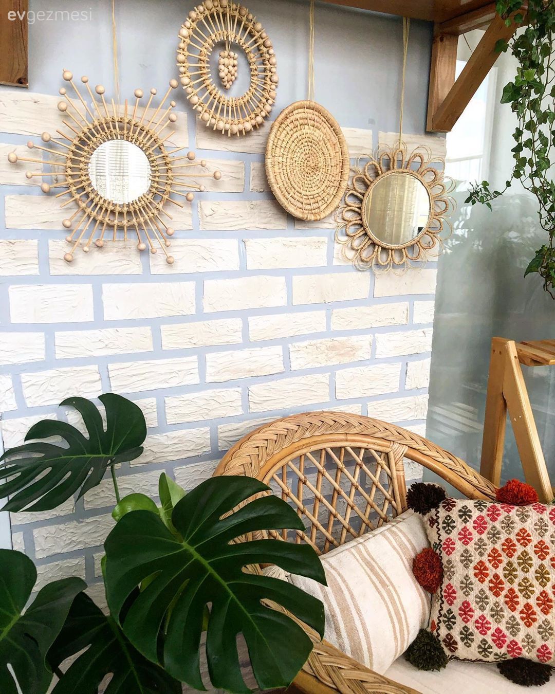 Balkon, Hasır, Hasır sandalye, Ev bitkisi, Balkon duvar dekorasyonu, Kırlent, Ev tekstili