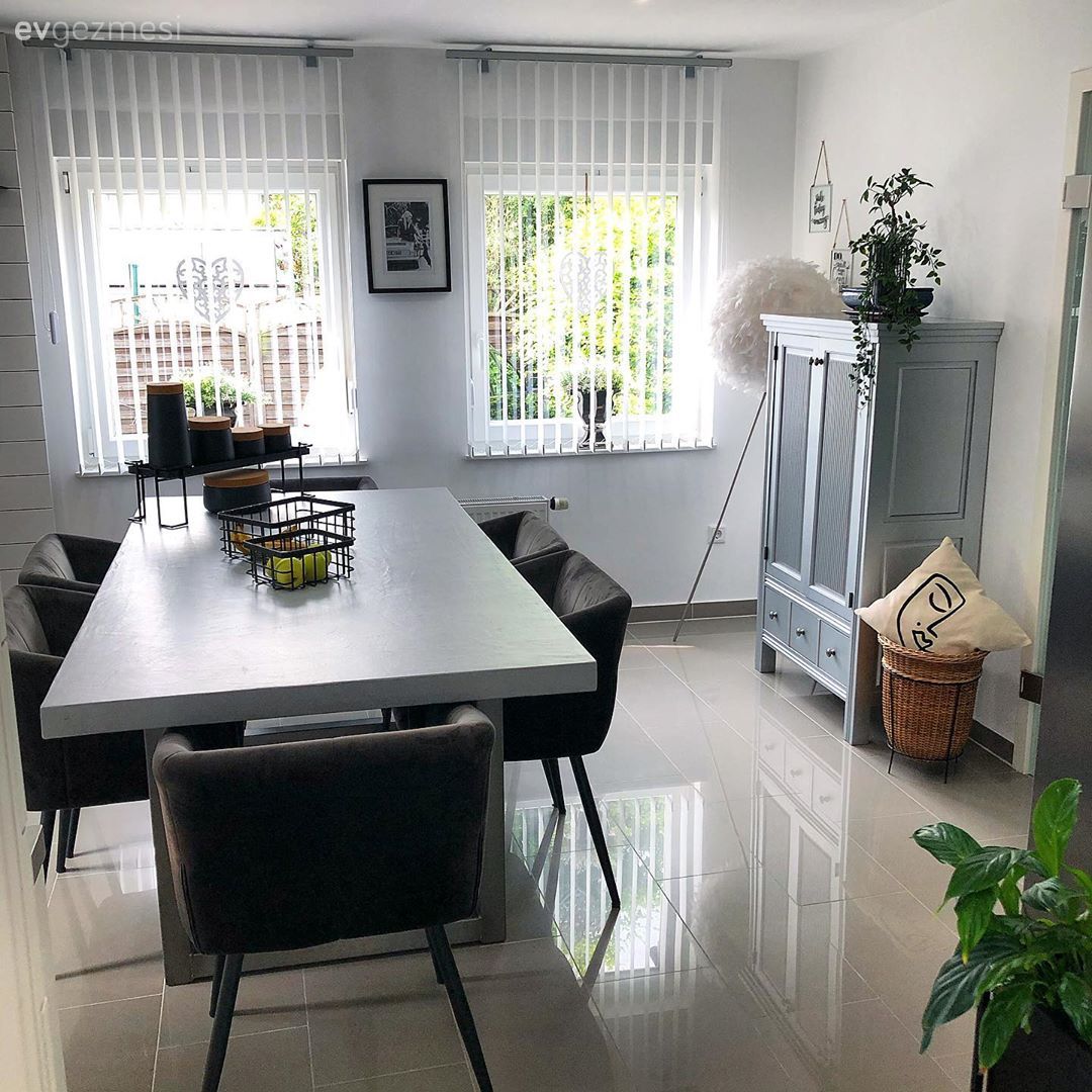 Mutfak masası, Sandalye, Beyaz, Siyah, Modern mutfak, Mutfak, Mutfak perdesi, Ekstra mutfak dolabı, Mutfak aksesuarları, Mutfak zemin seramikleri, Hasır sepet, Ev bitkisi