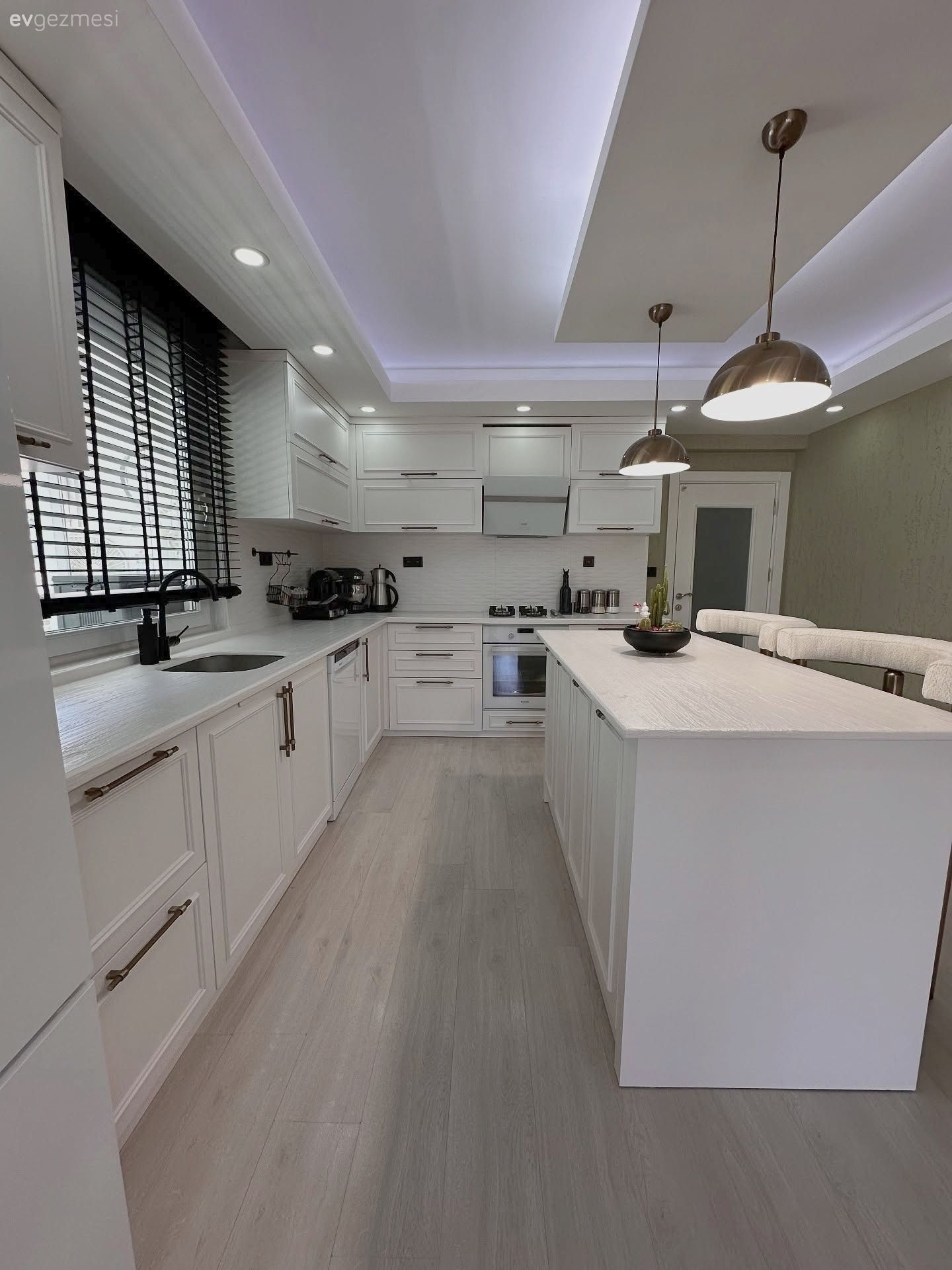 Uygun Bütçeyle Sıfır Mutfak Havası: Doğru Dokunuşların Gücü