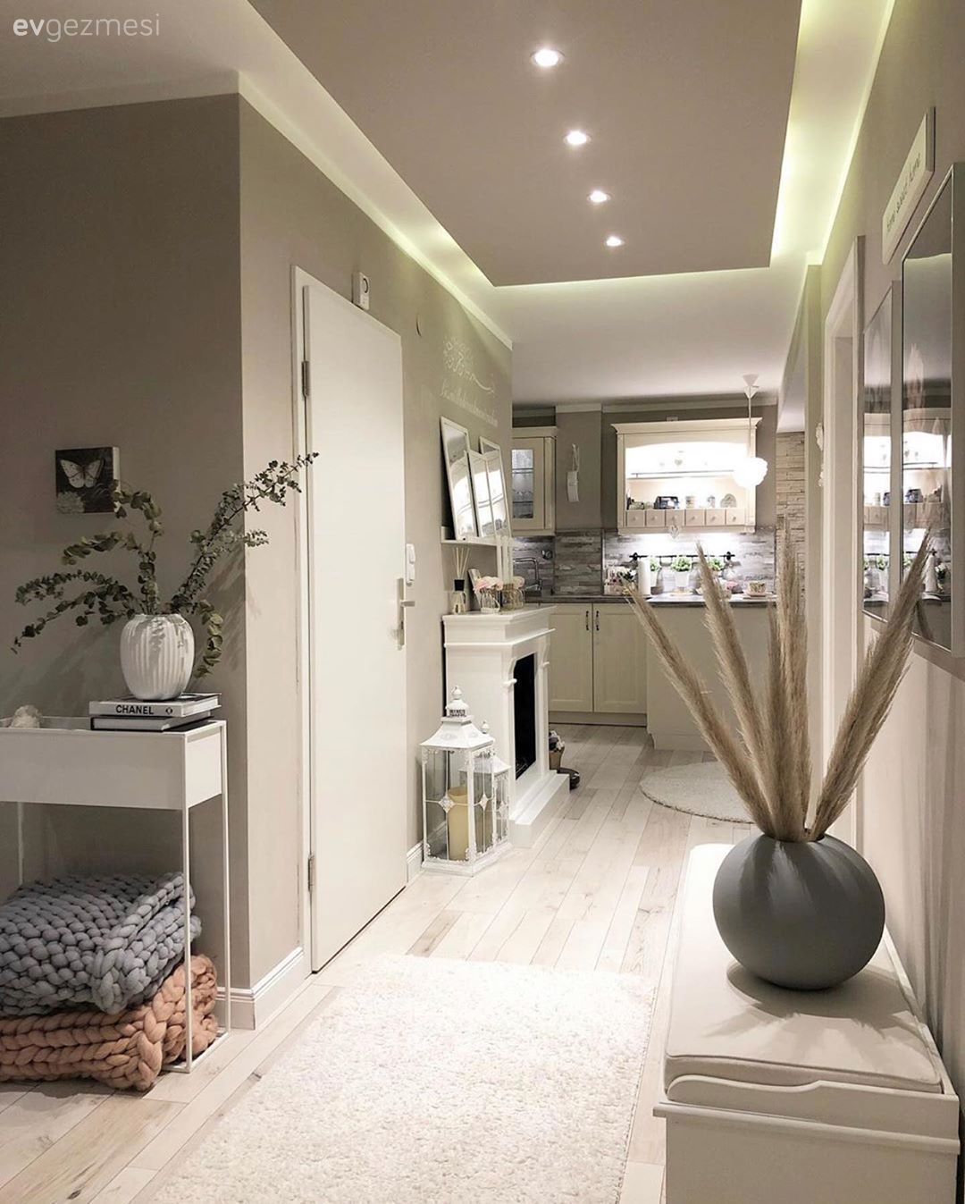 Bu Masalsı Evin Her Köşesinde Yumuşacık Bir Materyal Var