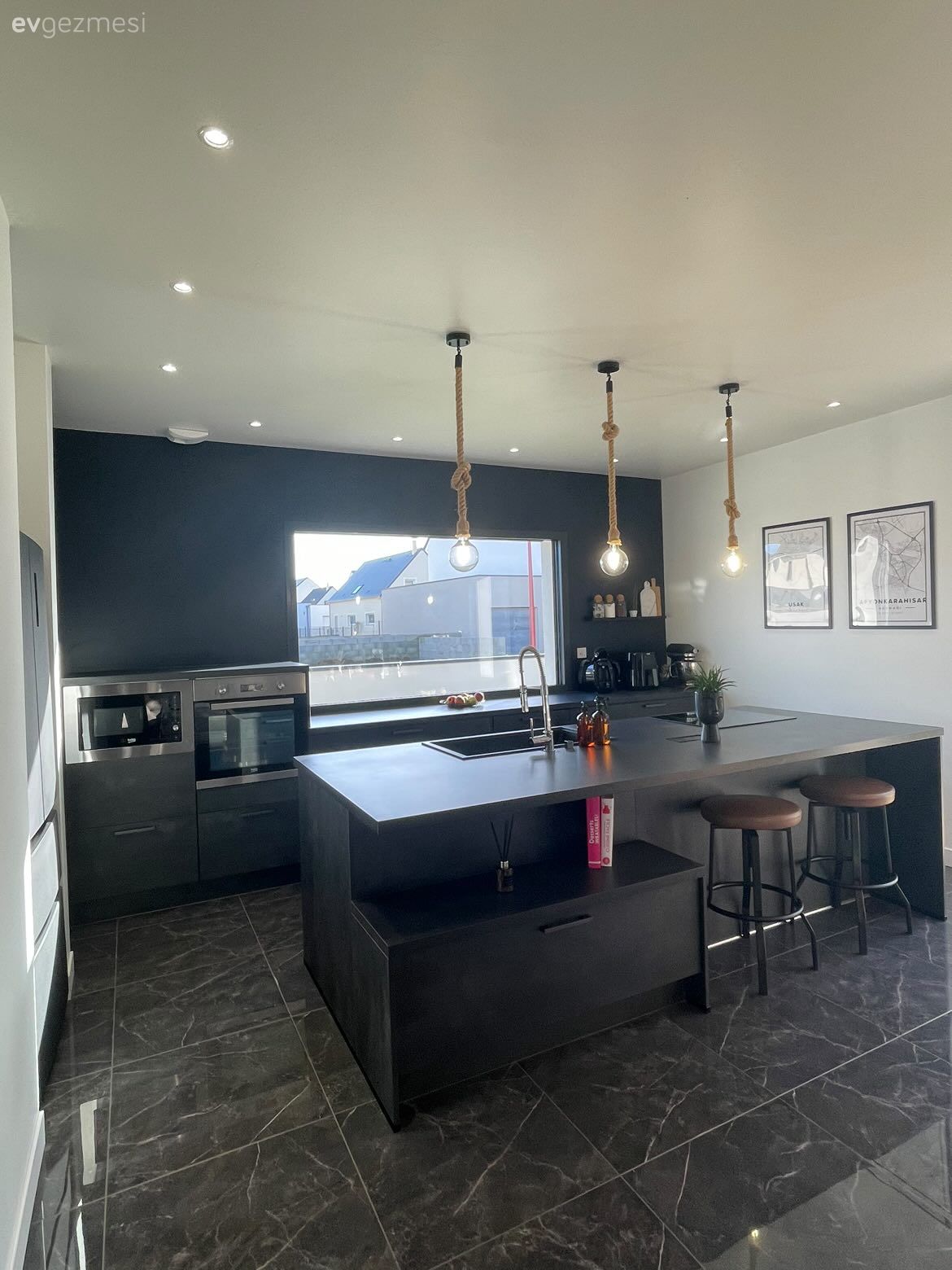 Mutfak, Modern, Siyah, Turuncu, Modern mutfak, Amerikan Mutfak, Tablo, Duvar dekorasyonu, Rustik Aydınlatma, Antrasit  , Mutfak zemin seramikleri