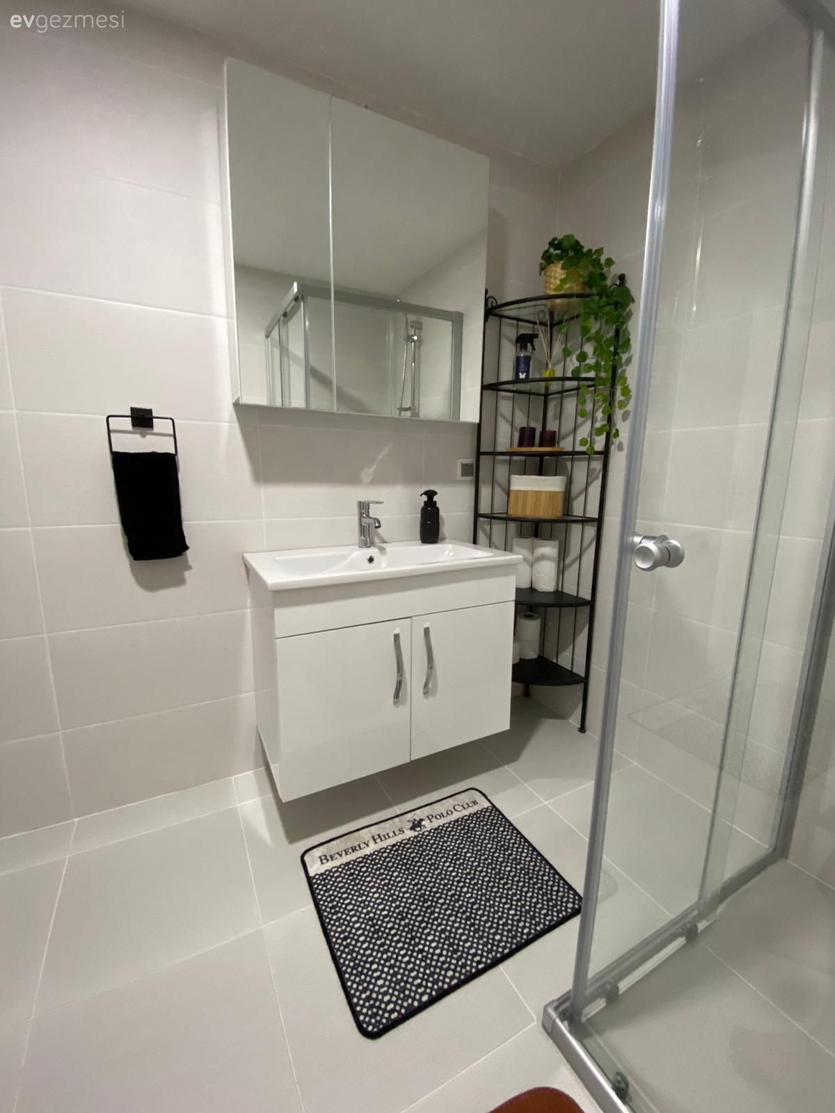 Banyo, Beyaz, Siyah, Banyo seramikleri, Banyo dolabı, Banyo aynası, Duşakabin, Banyo rafı, Ayna kapaklı dolap, Ayna