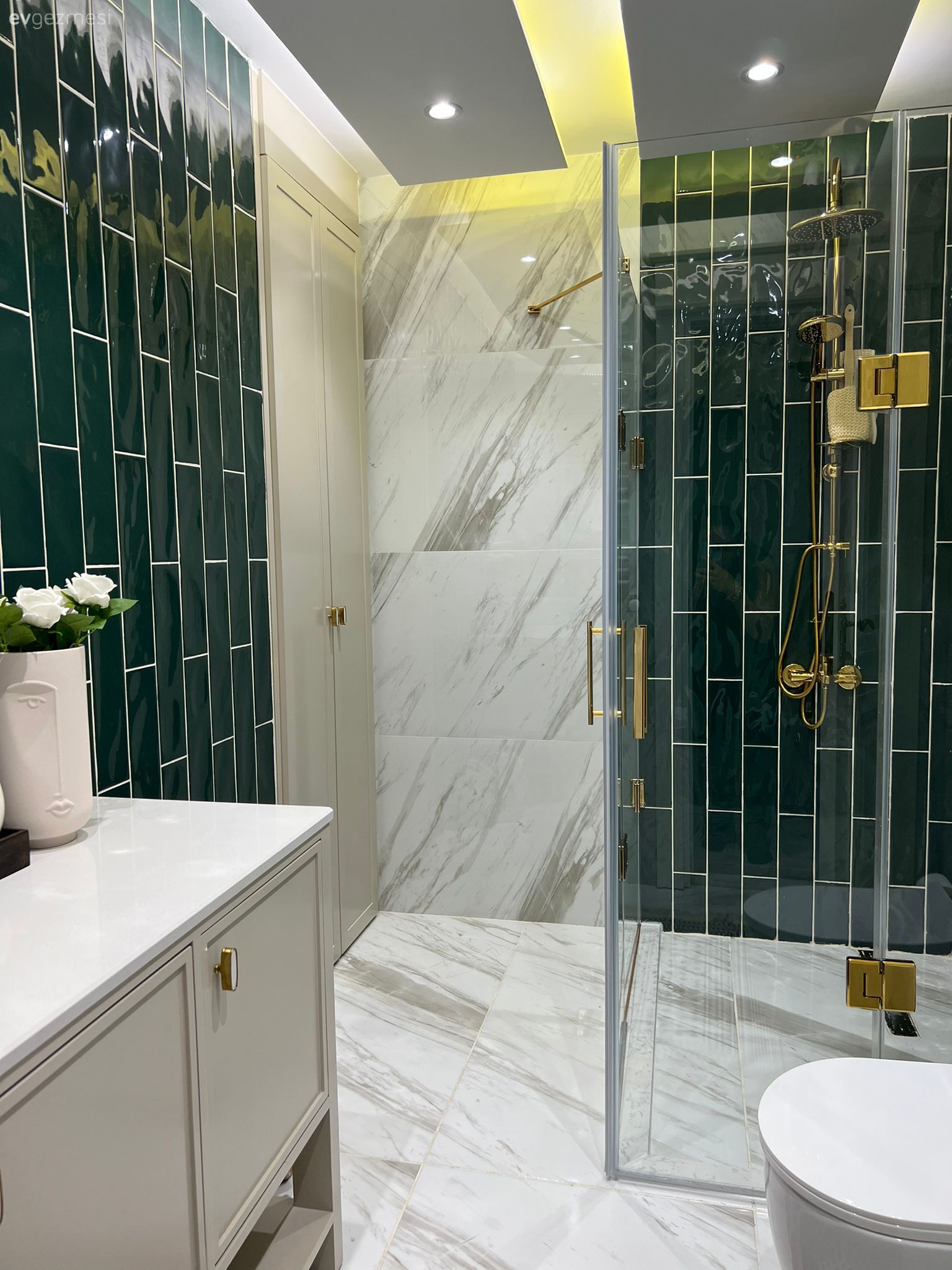 Özensiz Bir Banyoyu Nasıl Daha Göz Alıcı Hale Getirebilirsiniz?