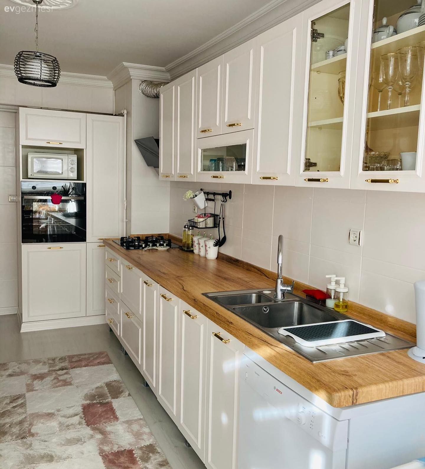 Mutfak, Country, Beyaz, Altın, Ahşap mutfak tezgahı, Mutfak tezgahı, Mutfak tezgah arası, Tezgah arası seramik, Ekstra mutfak dolabı