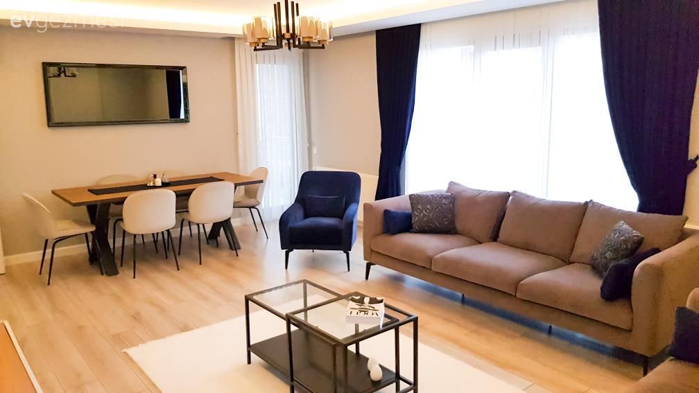 Salon, Modern, Parlament mavisi, Vizon, Beyaz, Siyah, Koltuk takımı, Orta sehpa, Sehpa, Metal ayaklı sehpa, Halı, Salon halısı, Berjer, Ev Aksesuar, Avize, Aydınlatma, Salon avizesi, Abajur, Fon perde, Perde, Tül perde, Ahşap masa, Yemek masası, Sandalye, Ayna, Parke