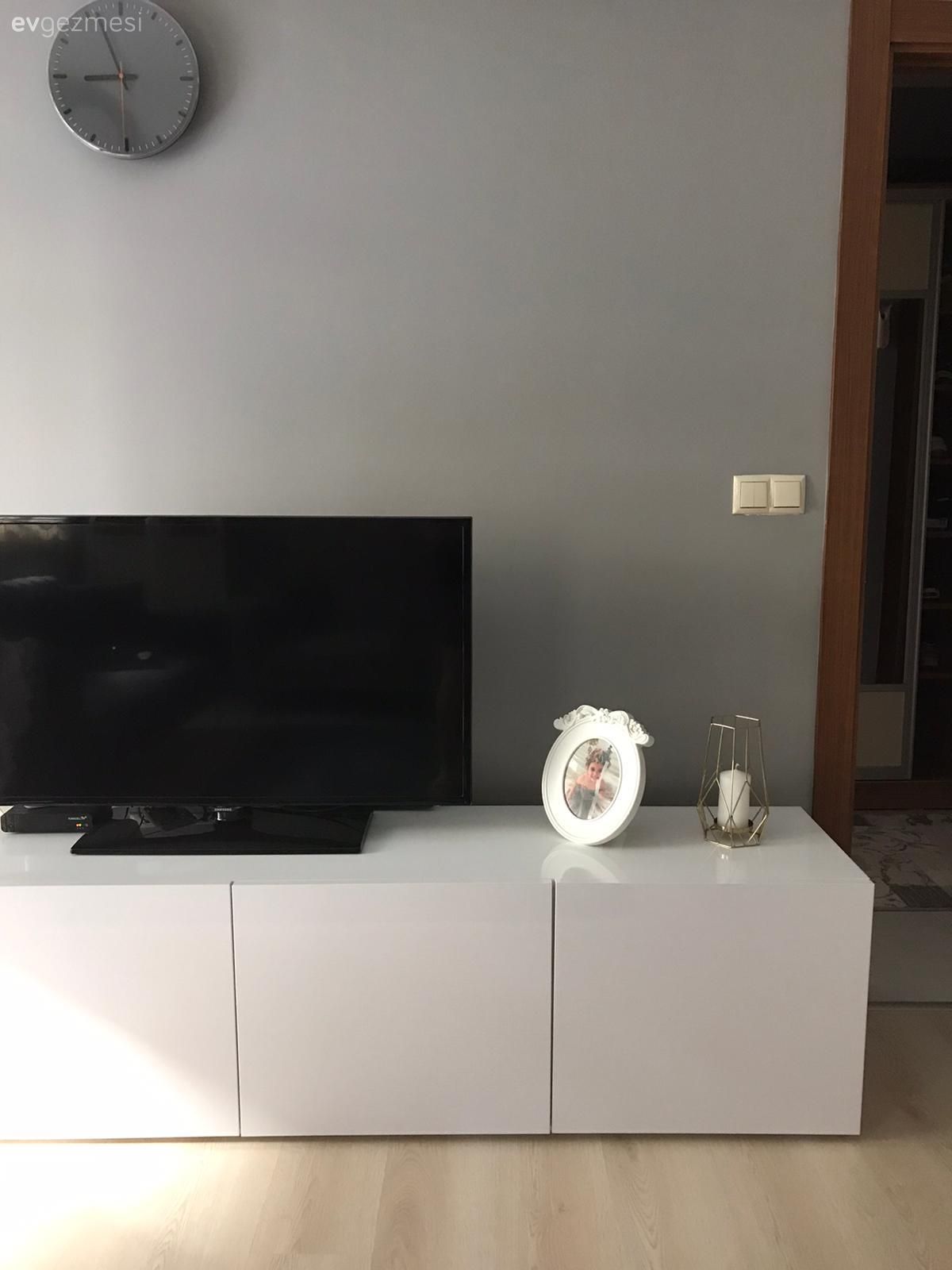 Gri duvar, Beyaz, Tv ünitesi, Tv ünitesi aksesuarları, Ev Aksesuar