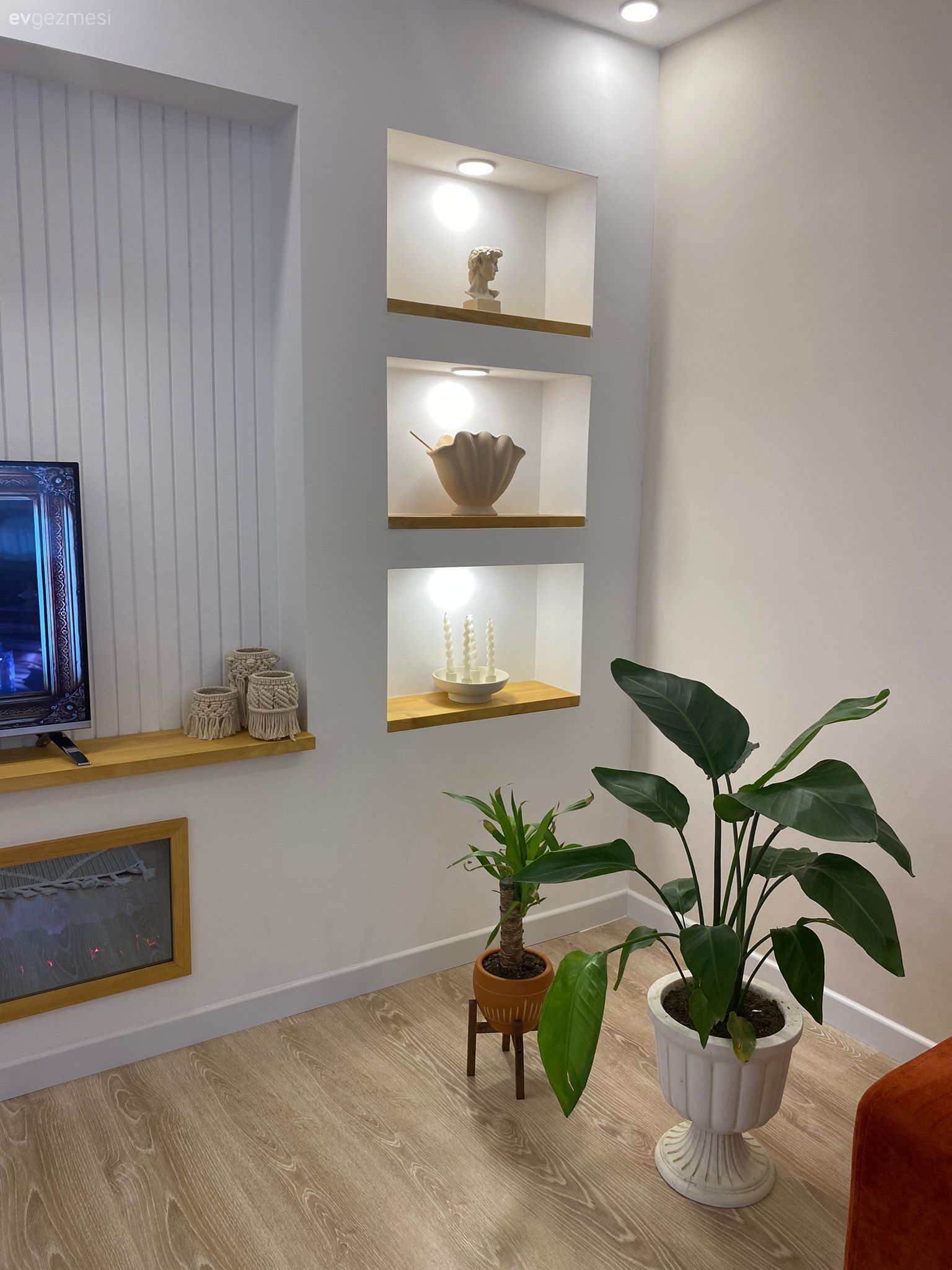 Bu Ayvalık Evindeki Yüksek Enerjinin Kaynağı Turuncu