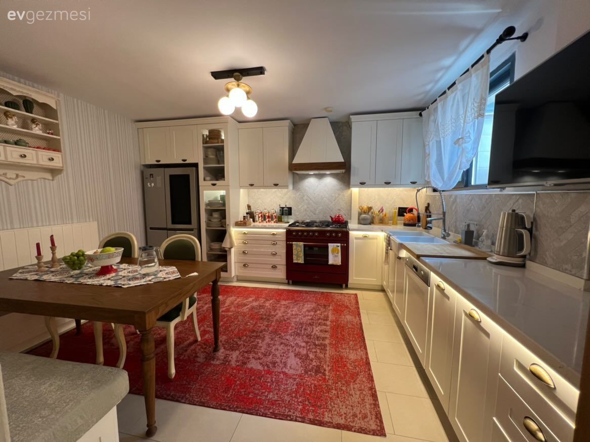 Kilyos'taki Bu Dubleks Ev Samimi Ortamın Sembolü Gibi!