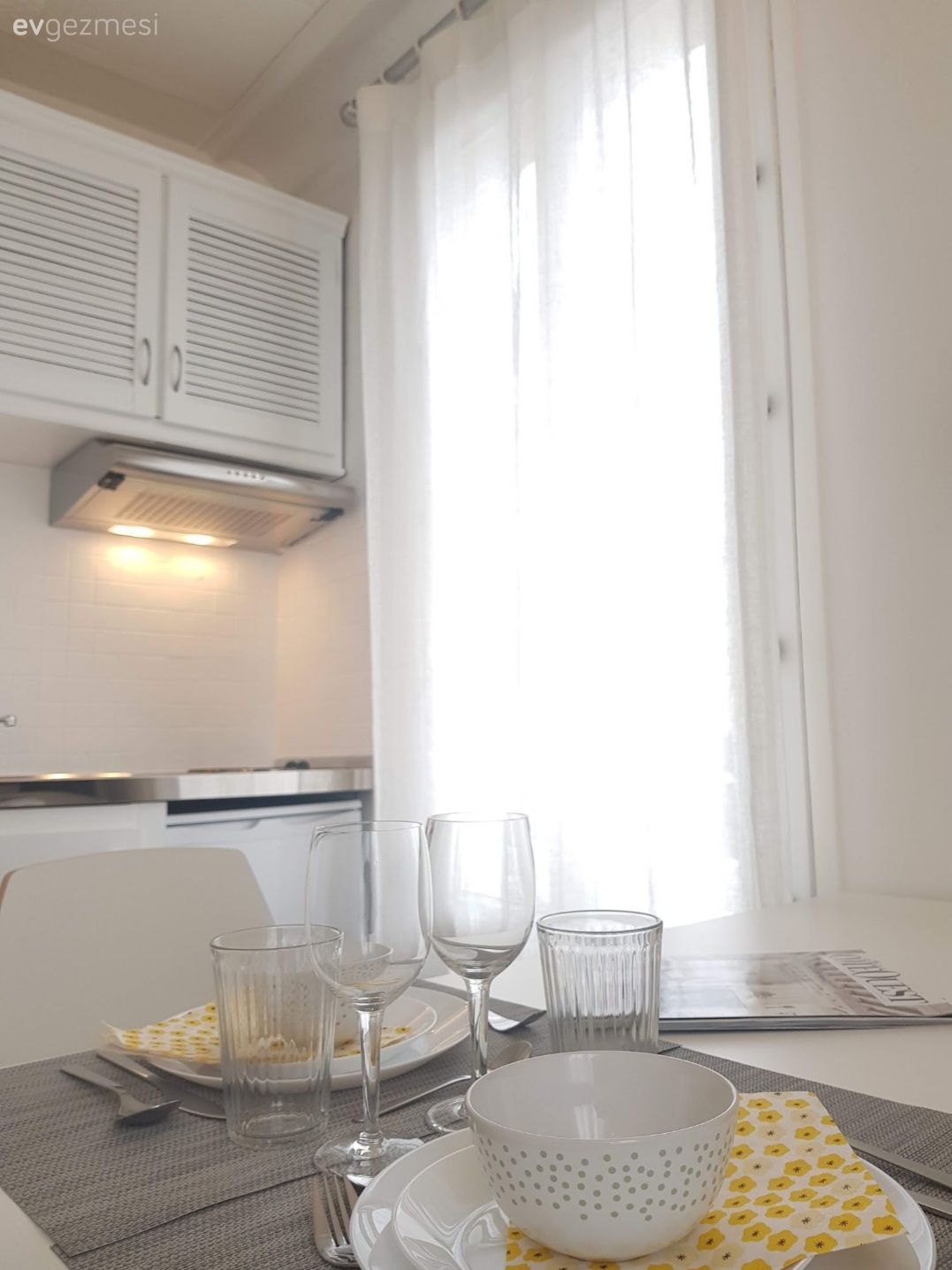 17 Metrekarelik Bu Dairenin İçinde Giyinme Odası Bile Var!