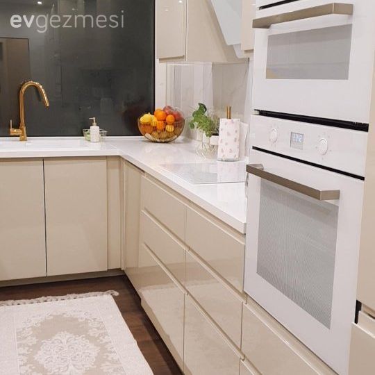 Beyazla Ferahlayan Bu Evde Dikkat Çeken Detaylar Unutulmamış