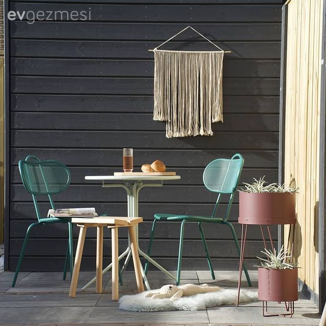 Bahçe, Sandalye, Antrasit duvar, Yeşil, Bordo, Metal sandalye