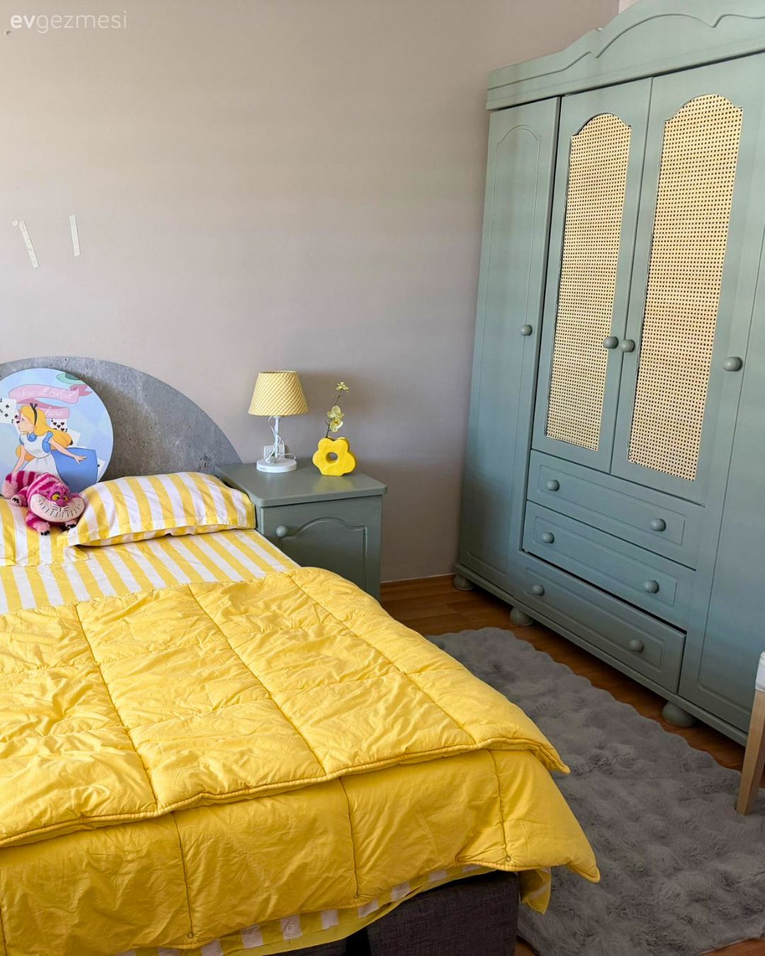 Bu Ankara Evi Klinik Gibi Duran Evlere İnat Oldukça Renkli