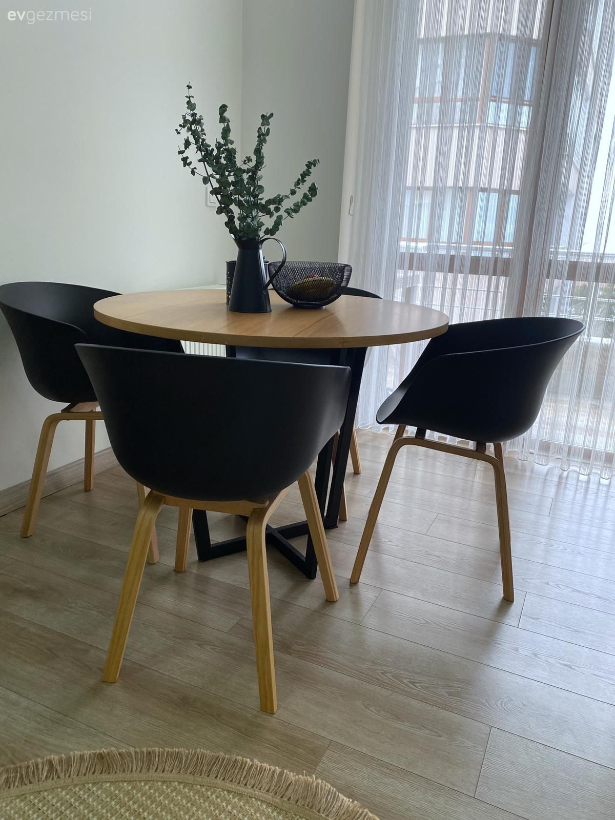 Mutfak masası, Eames sandalye, Sandalye, Siyah, Beyaz, Parke