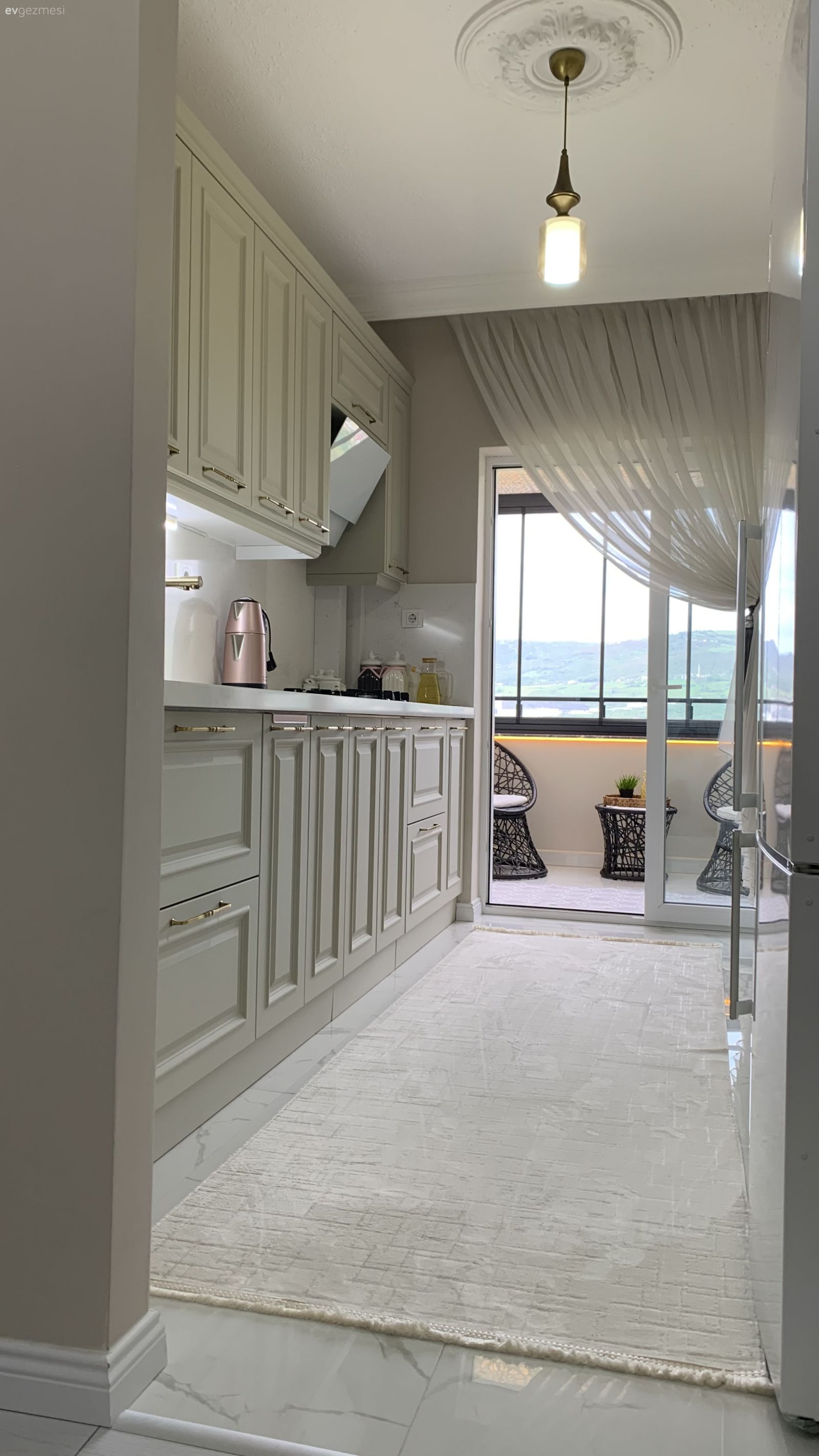 3+1 Evin Mutfağı Komple Değiştikten Sonra Daha Verimli Olmuş