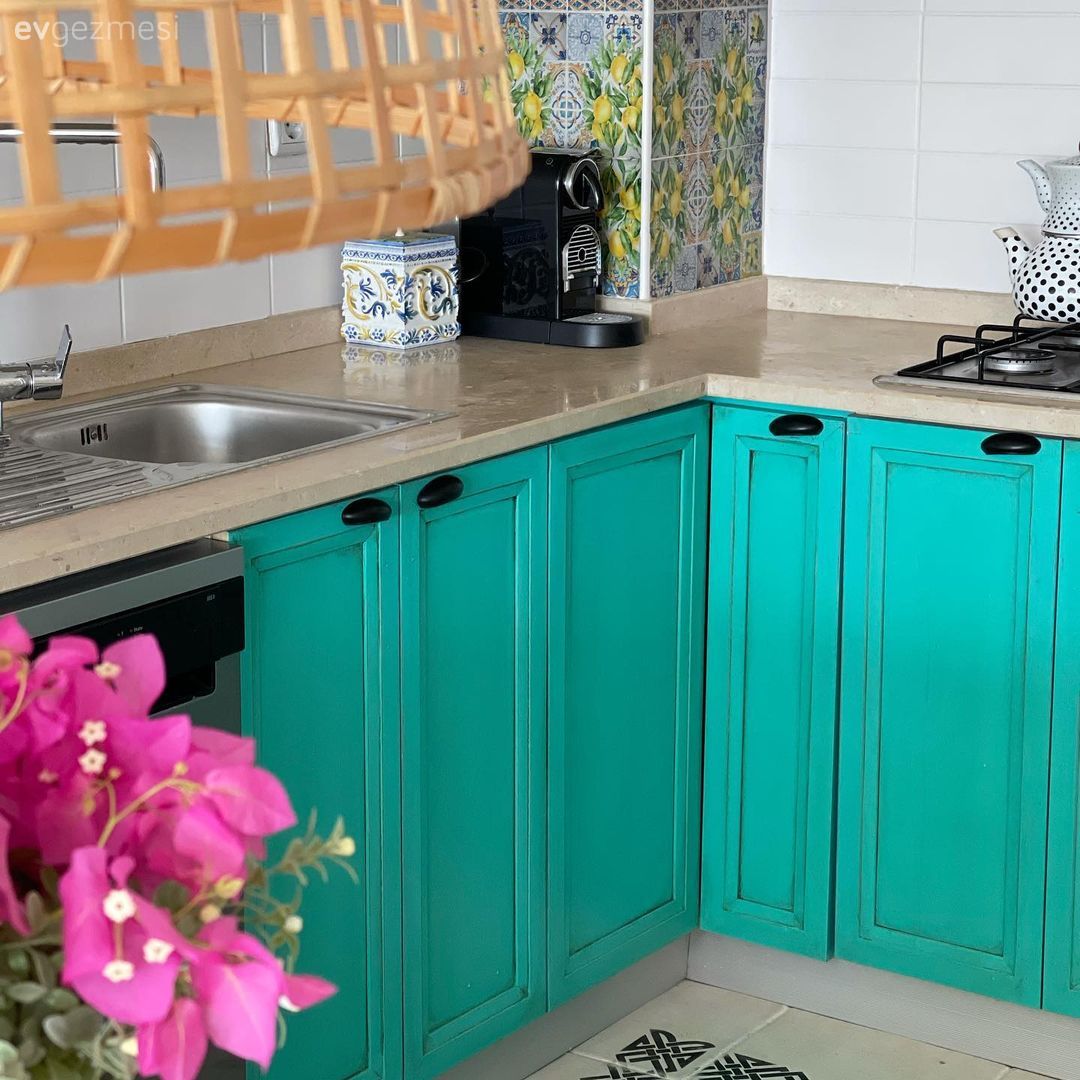 Öncesi & Sonrası: Bodrum'daki Bu Mutfak Değişikliğe Doyamıyor!