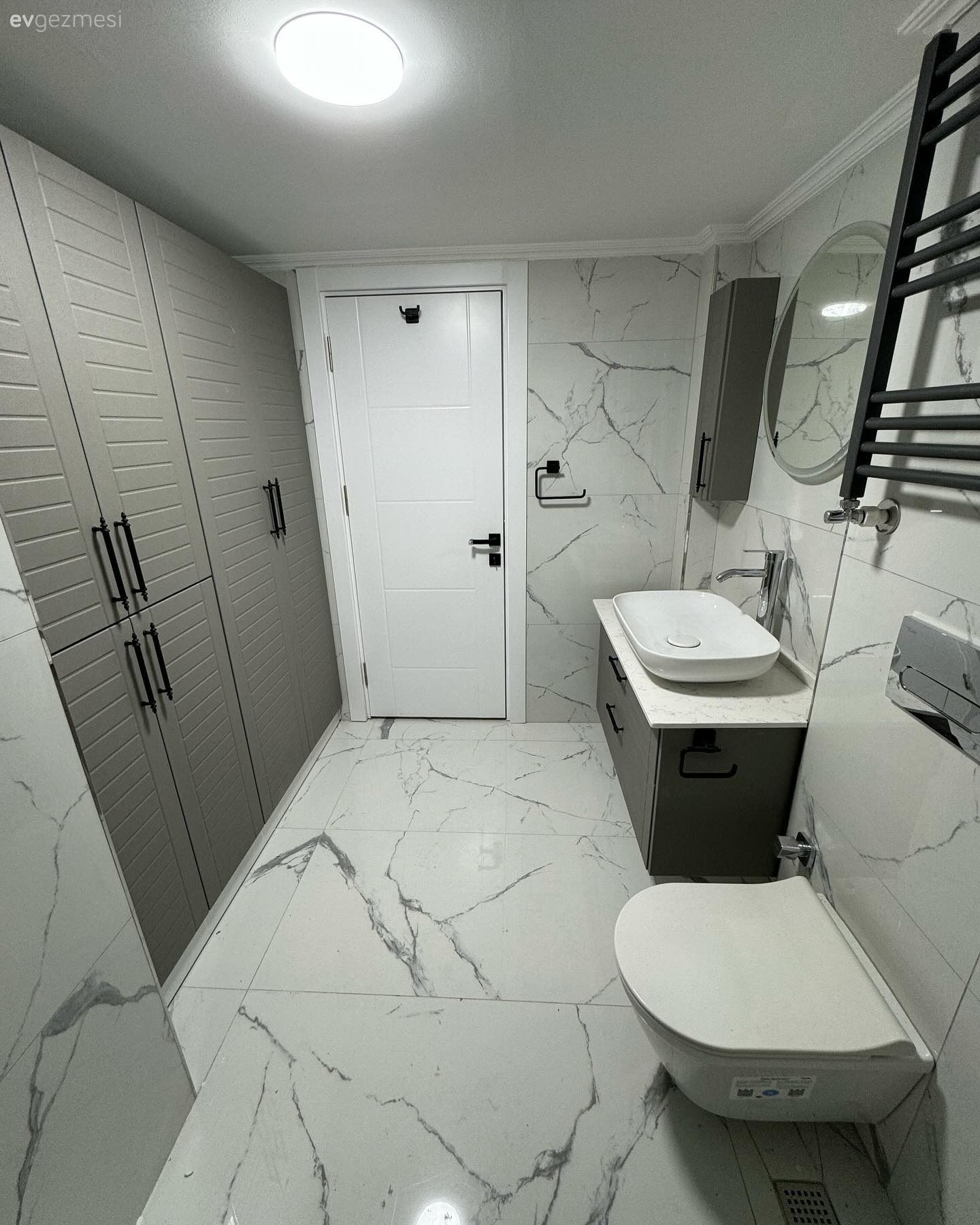 Modern Tarzı Benimseyen Bu Banyoda Geleneksel Sürprizler Var