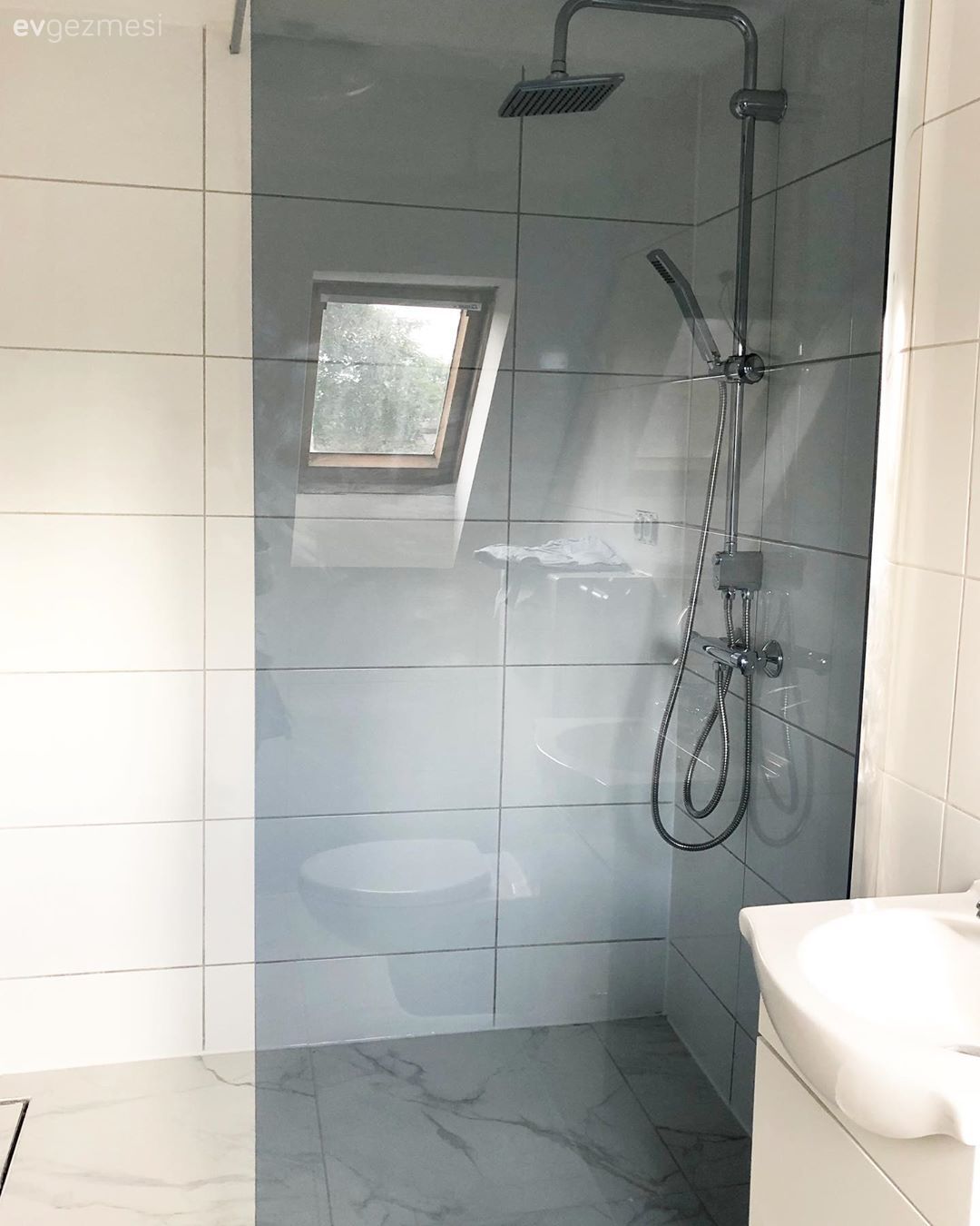 İnşaat Halinden Şık Görünümüne Geçiş Yapan Dubleks Bir Ev