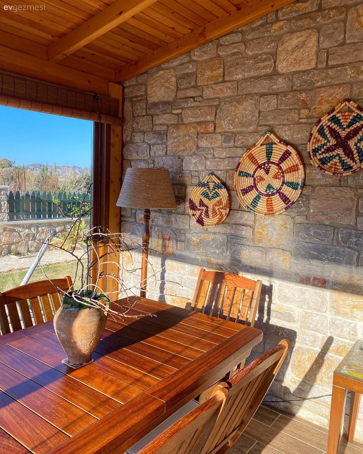 Bu Ahşap Kış Bahçesi Taşlarıyla Datça'nın Ruhuna Uygun!