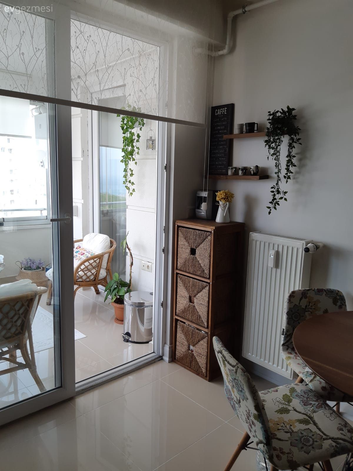 Bu Samsun Evinde Yeşilin Asaleti Beyazın Ferahlığına Karışmış!