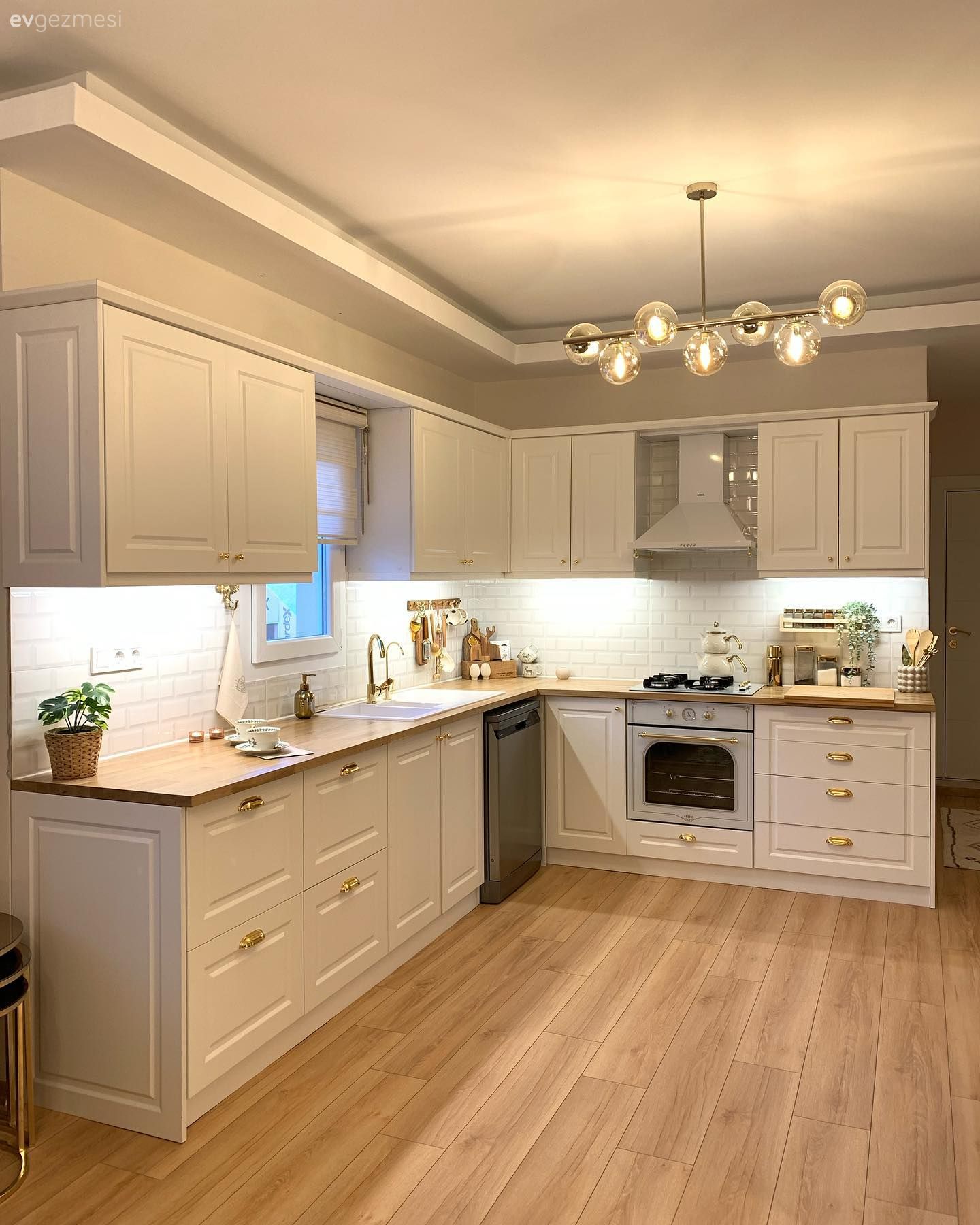 Bu Bodrum Mutfağı Görüntü ve İşlev Konusunda Tam Notu Hakkediyor!