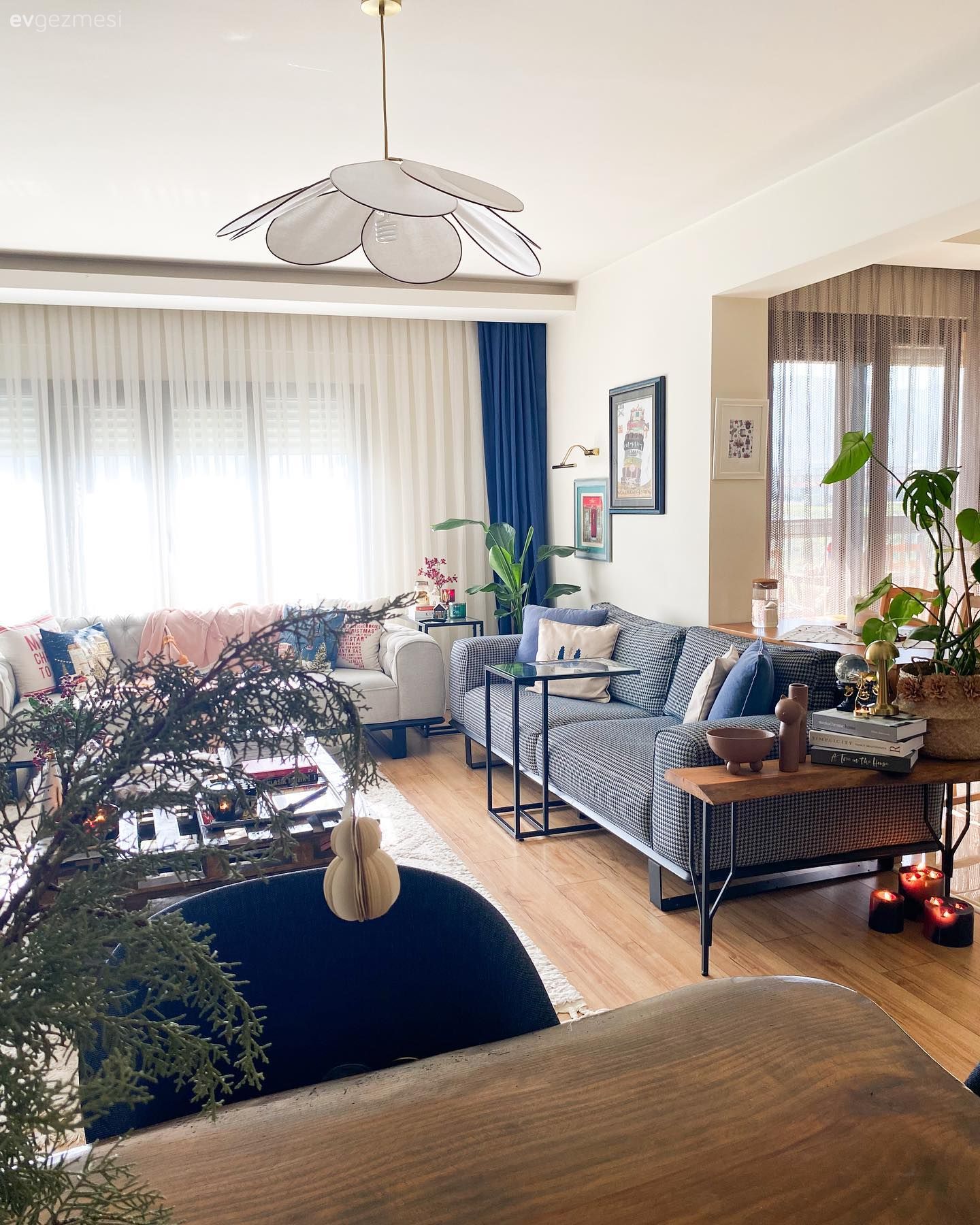 Desenlerle Arası İyi Olan Bu Evde Özgürlüğün de Önemi Başka!