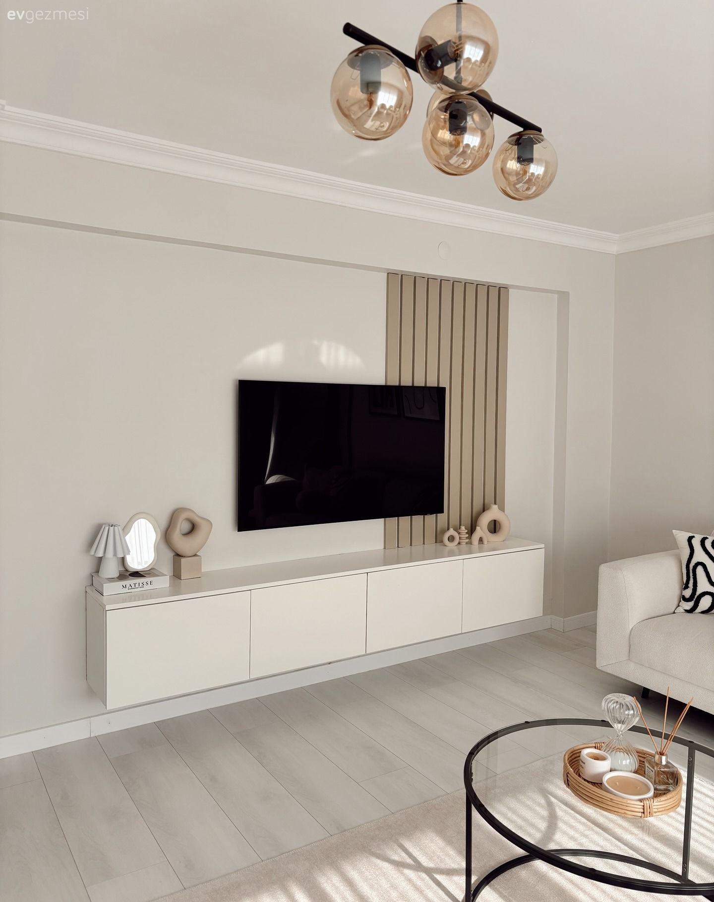 Bu Manisa Evinde Beyaz Rengin Yeri Oldukça Sağlam