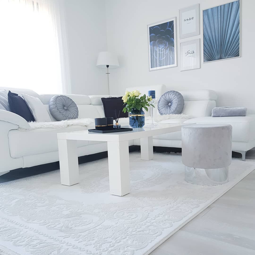 Salon, Beyaz, Mavi, Koltuk takımı, Modern, Küçük salon dekorasyonu, Küçük Ev, Tablo, Duvar dekorasyonu, Orta sehpa, Sehpa, Vazo, Ev Aksesuar, Saksı, Kırlent, Ev tekstili, Puf, Lambader, Aydınlatma, Halı, Salon halısı