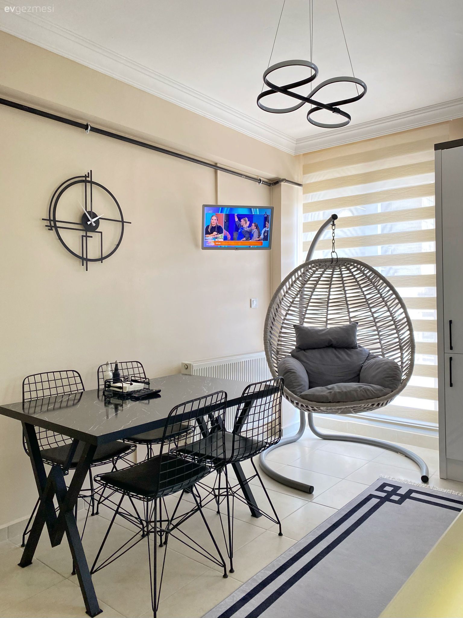 Bu İzmir Evinin Salonu Misafirlik Kalan Yerleri Keyiflik!