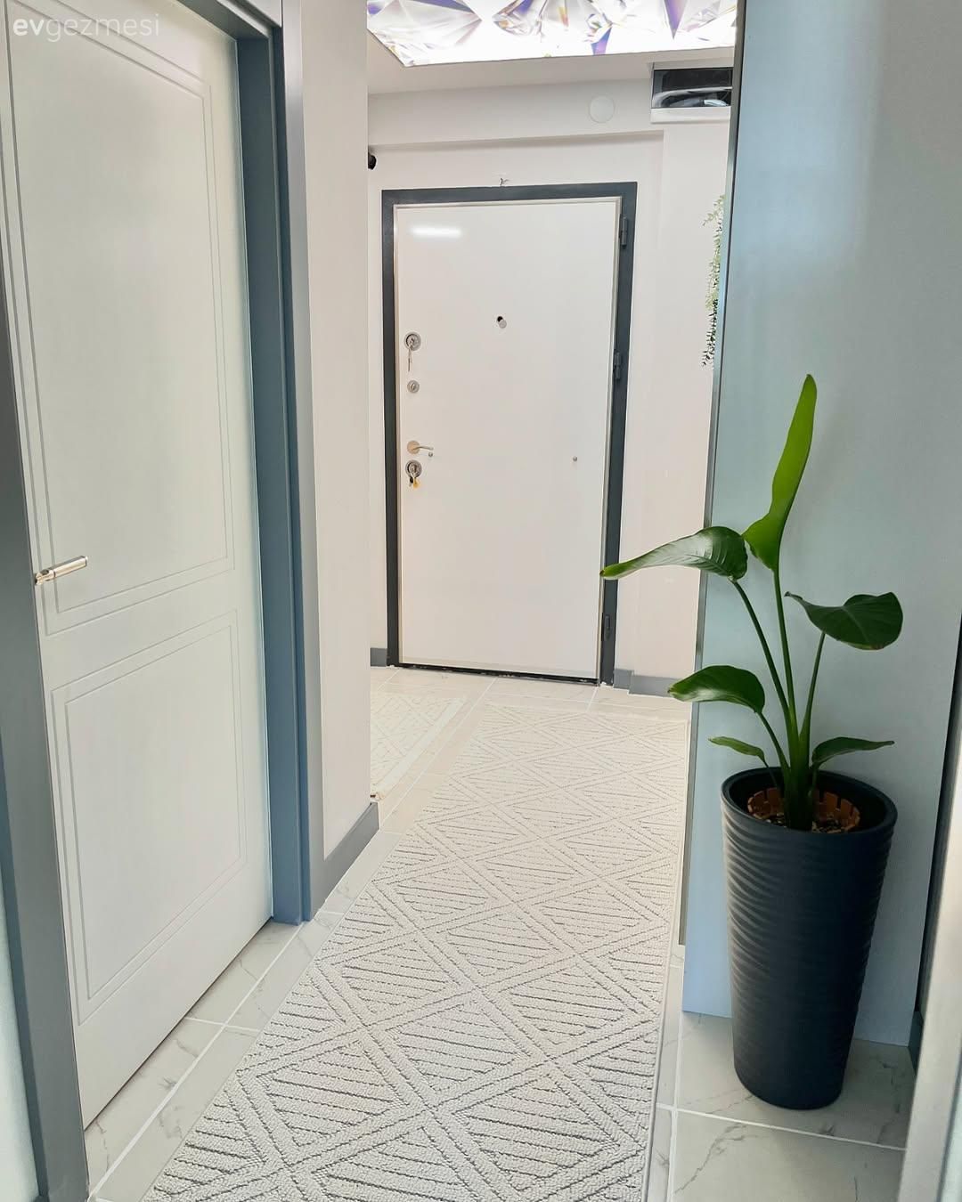 Bu Ankara Evinde Rutini Bozan Sürprizlere Yer Verilmiş