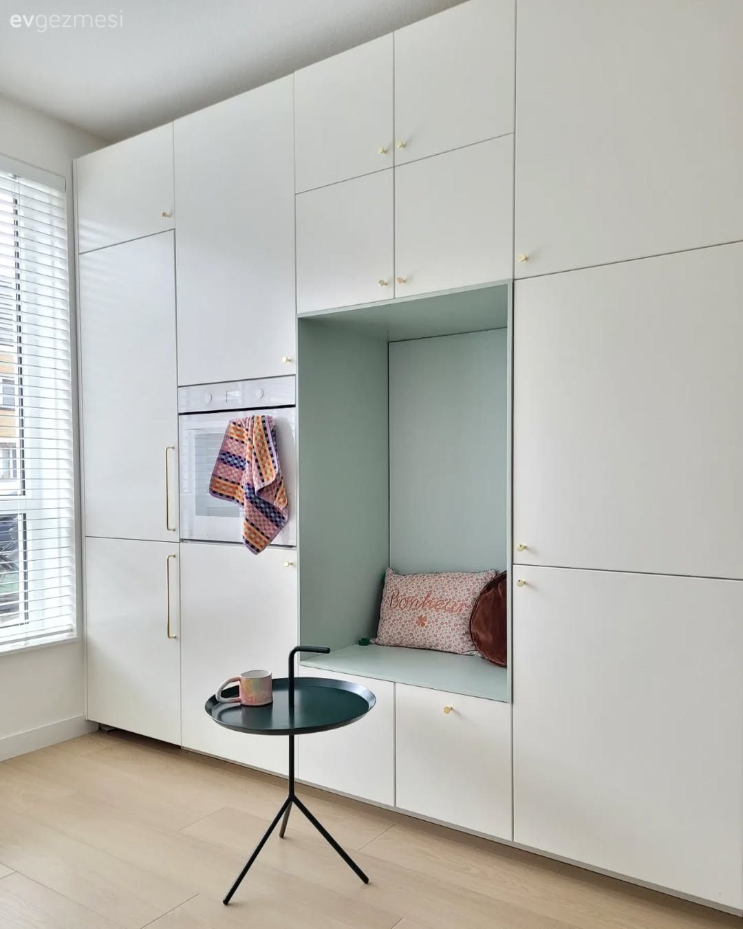 Standart Dekorlara Meydan Okuyan Karakteristik Bir Ev