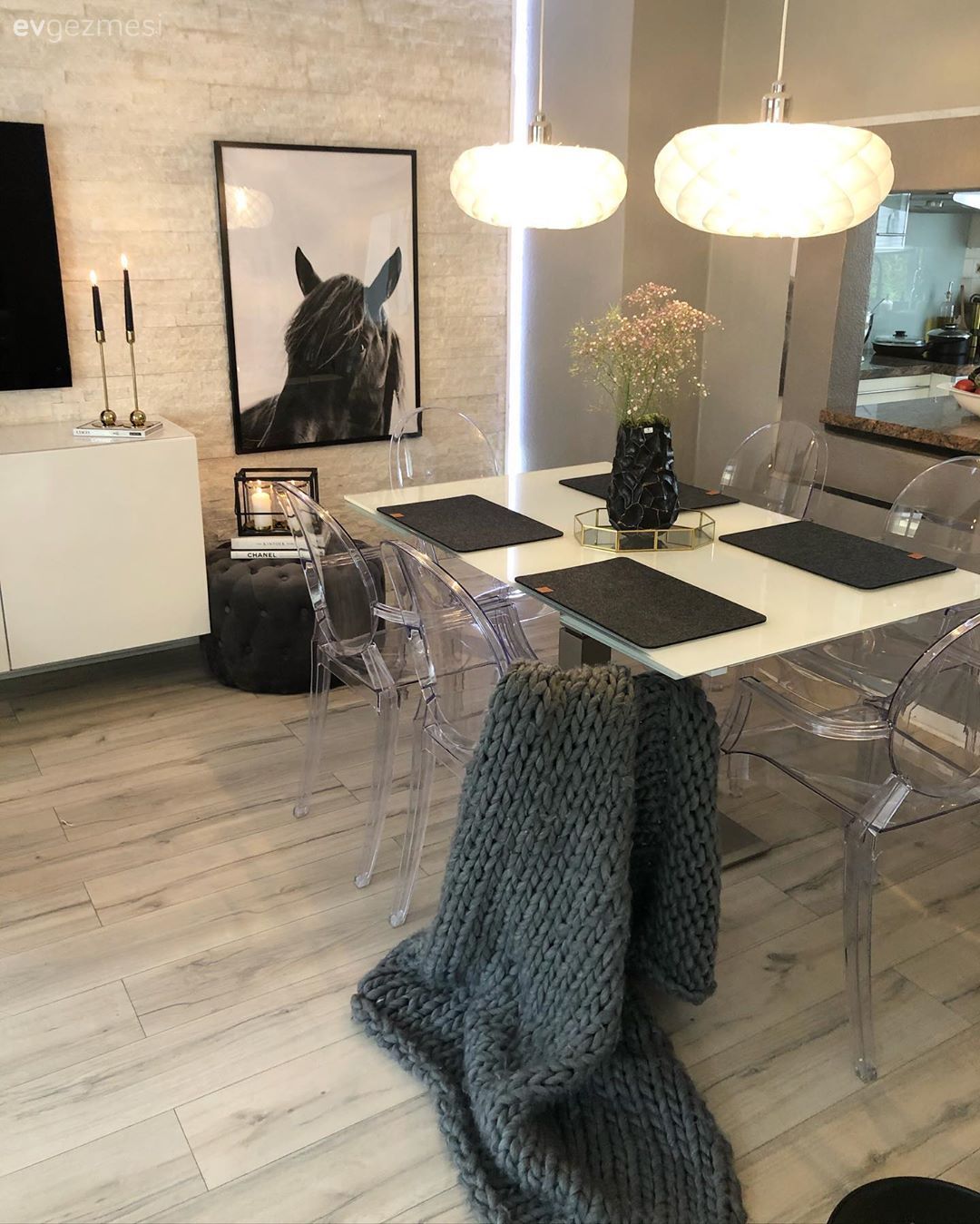 Bu Keyifli Evde Mevsimlere Göre Değişen Bir Hava Var!