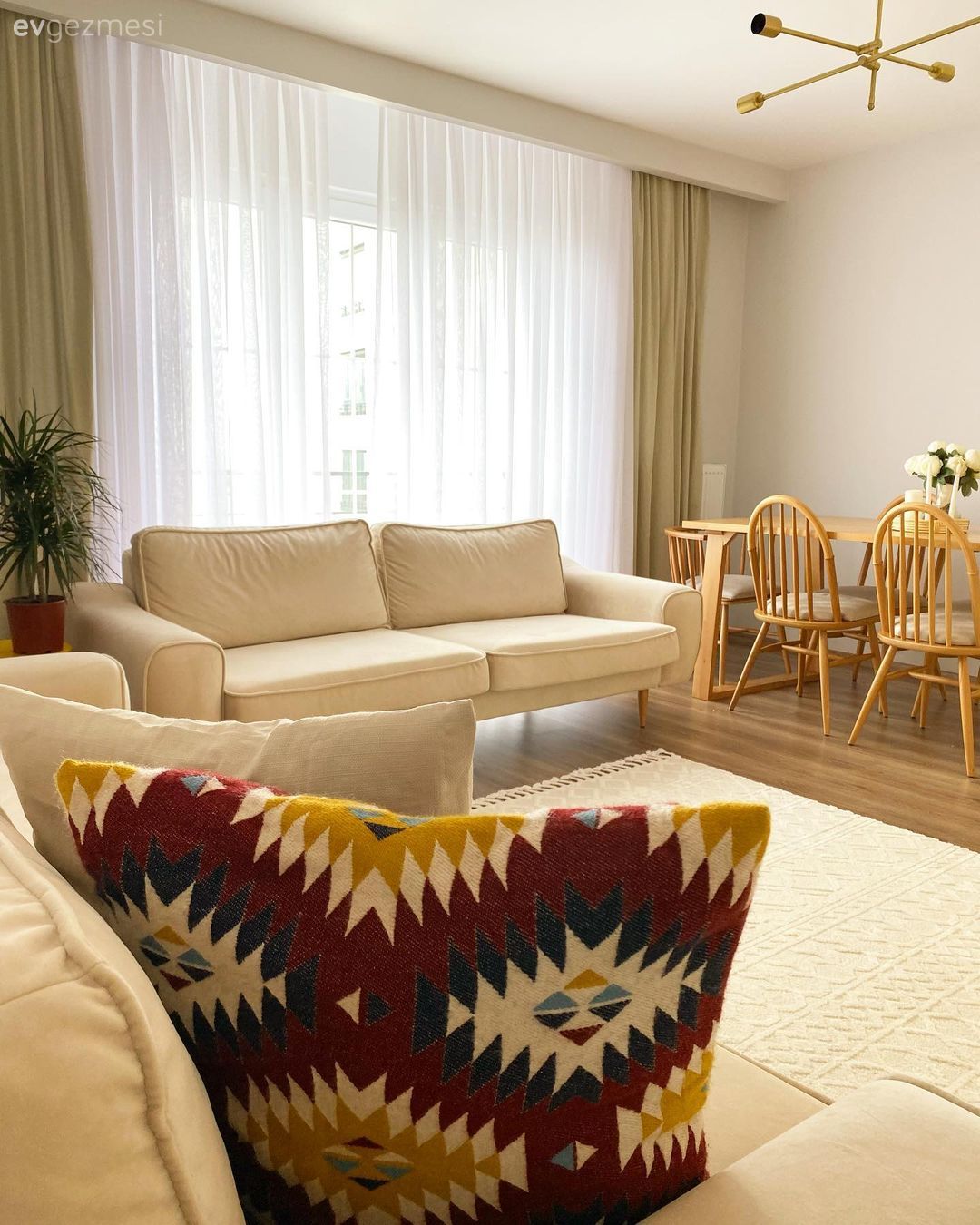 Bu Evde Beyazın Söz Hakkı Diğer Tonlardan Fazla