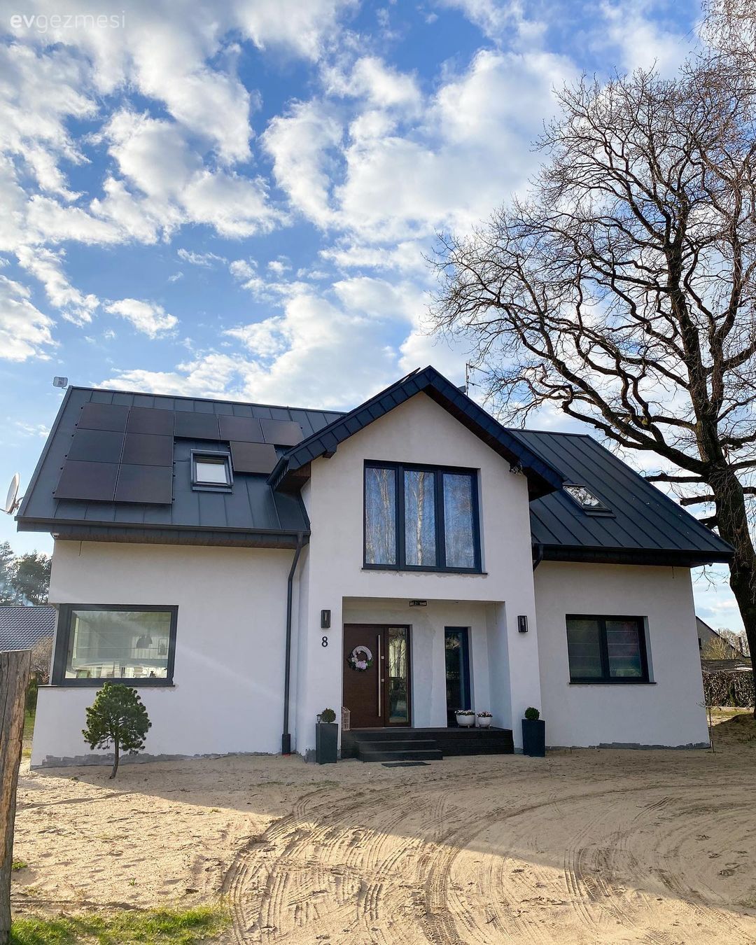 200 M2'lik İki Katlı 4+1 Müstakil Evin İçi ve Planı