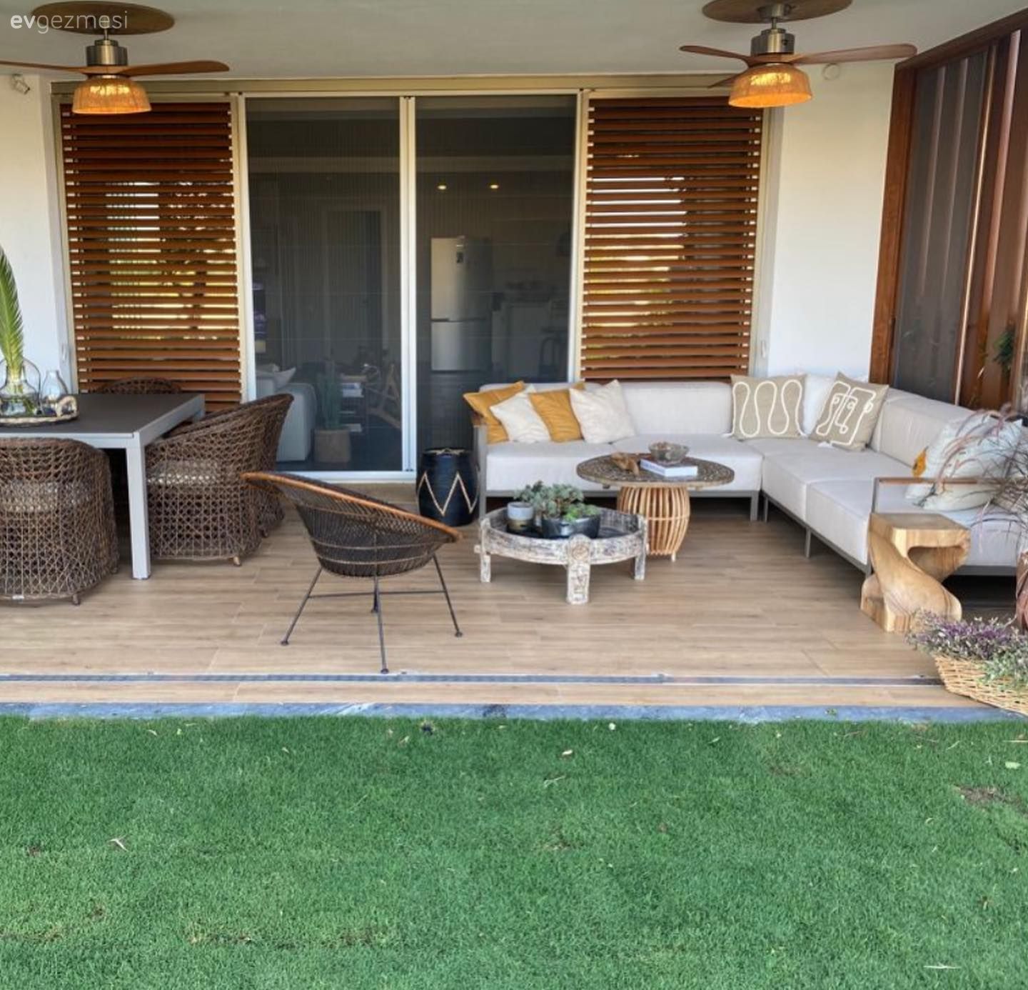 Bodrum'daki Bu Yazlık Özel Yapım Parçalarla Kendi Tarzını Konuşturmuş!