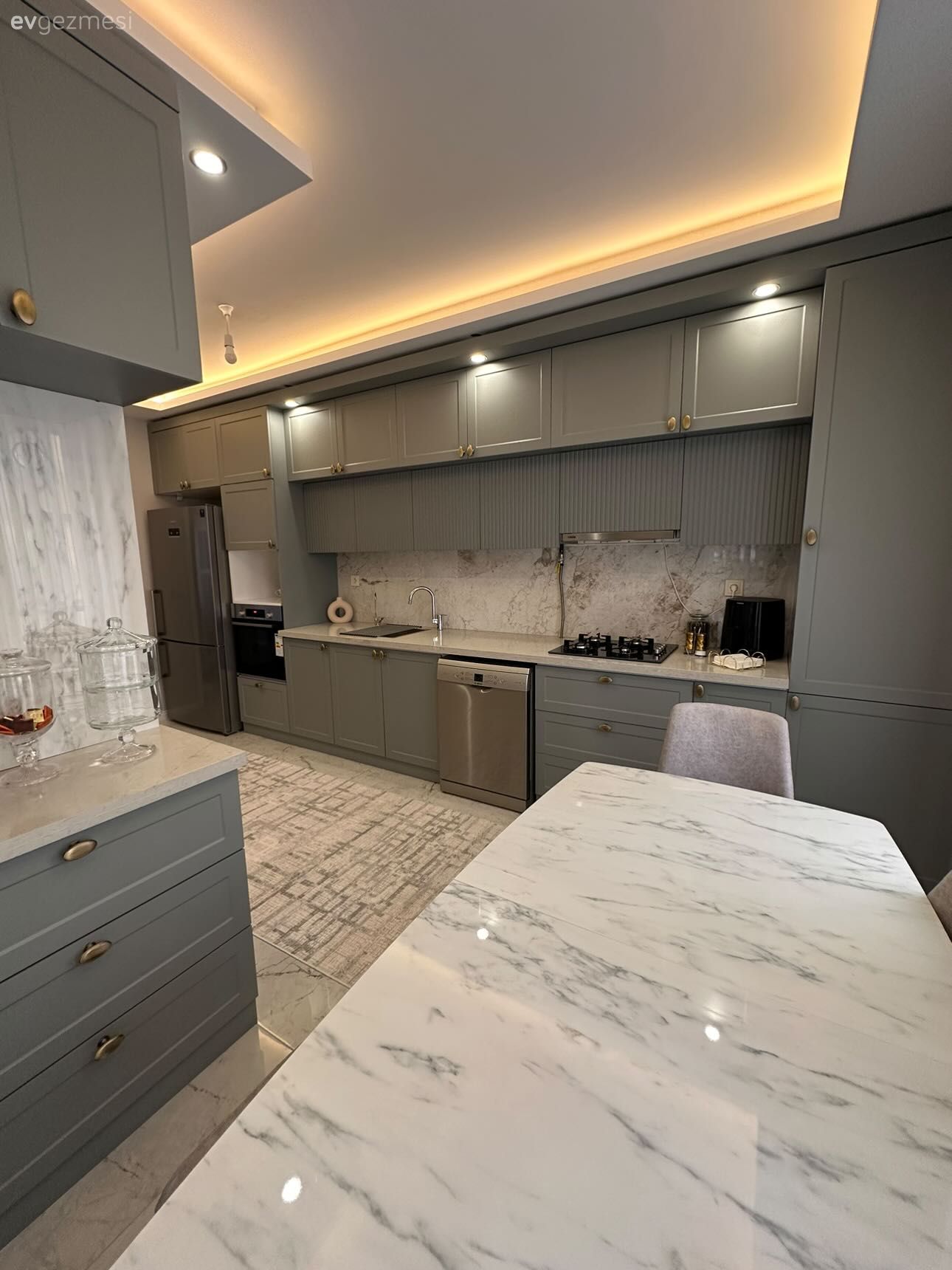 Bu Van Mutfağı Yeni Planıyla Sahibine Kolaylık Sağlamış!