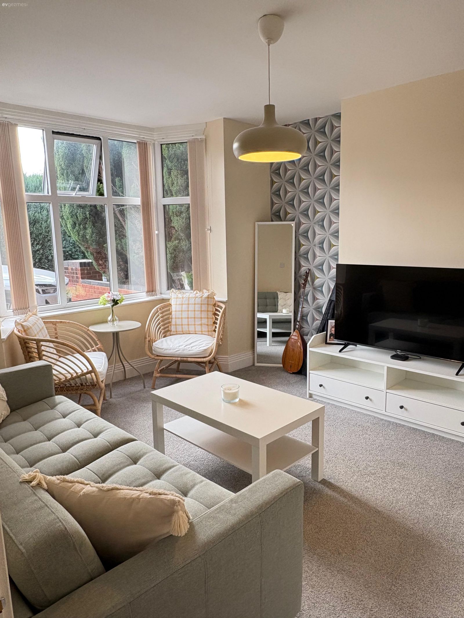 İki Katlı Bu Dubleks Evin Tuğlalı Dış Cephesi İlham Verici