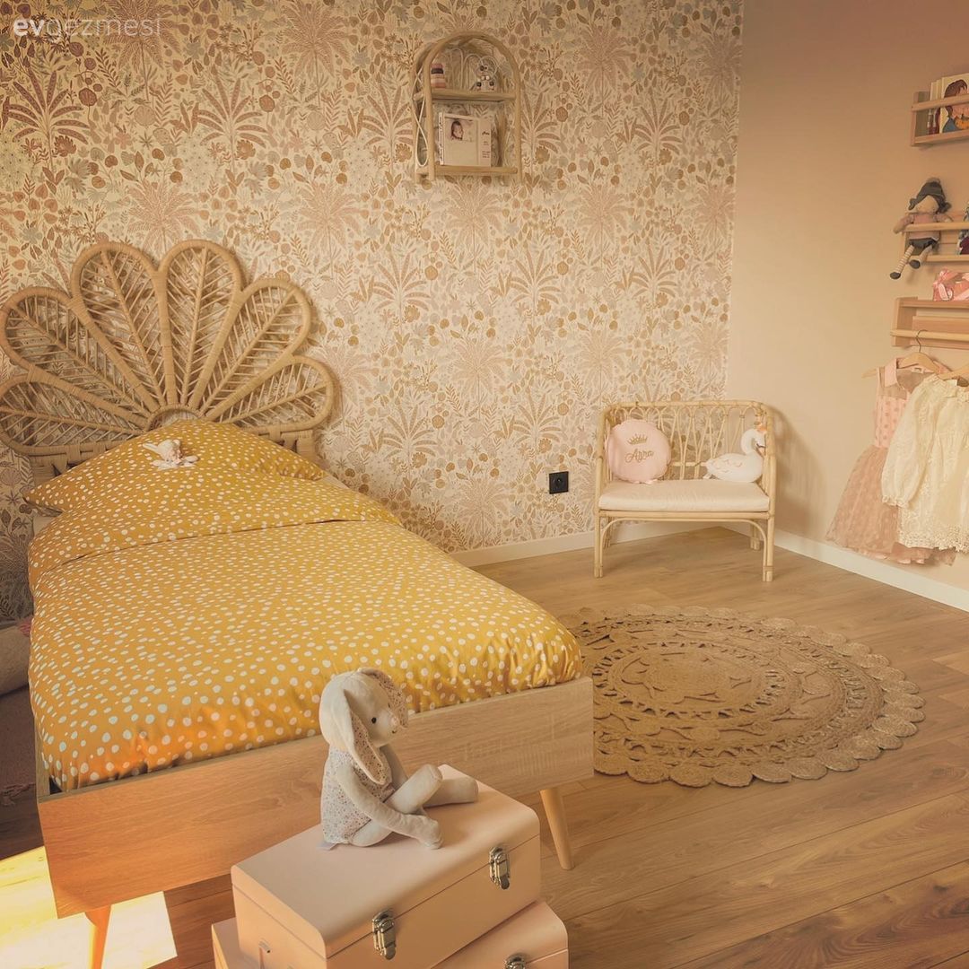 Çocuk Odası, Sarı, Krem, Bohem Dekorasyon, Jüt halı, Halı, Yatak başlığı, Yatak Odası, Duvar rafı, Duvar dekorasyonu, Duvar kağıdı