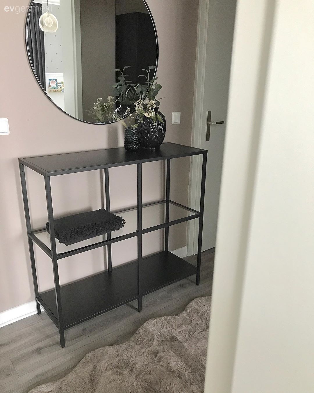 Antre, Dresuar, Yuvarlak ayna, Dekoratif ayna, Siyah, Vazo, Ev Aksesuar