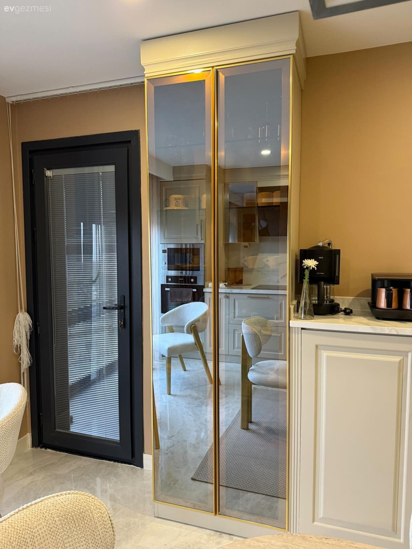 Cam kapaklı dolap, Shaker kapaklı dolaplar, Mutfak, Mutfak aksesuarları