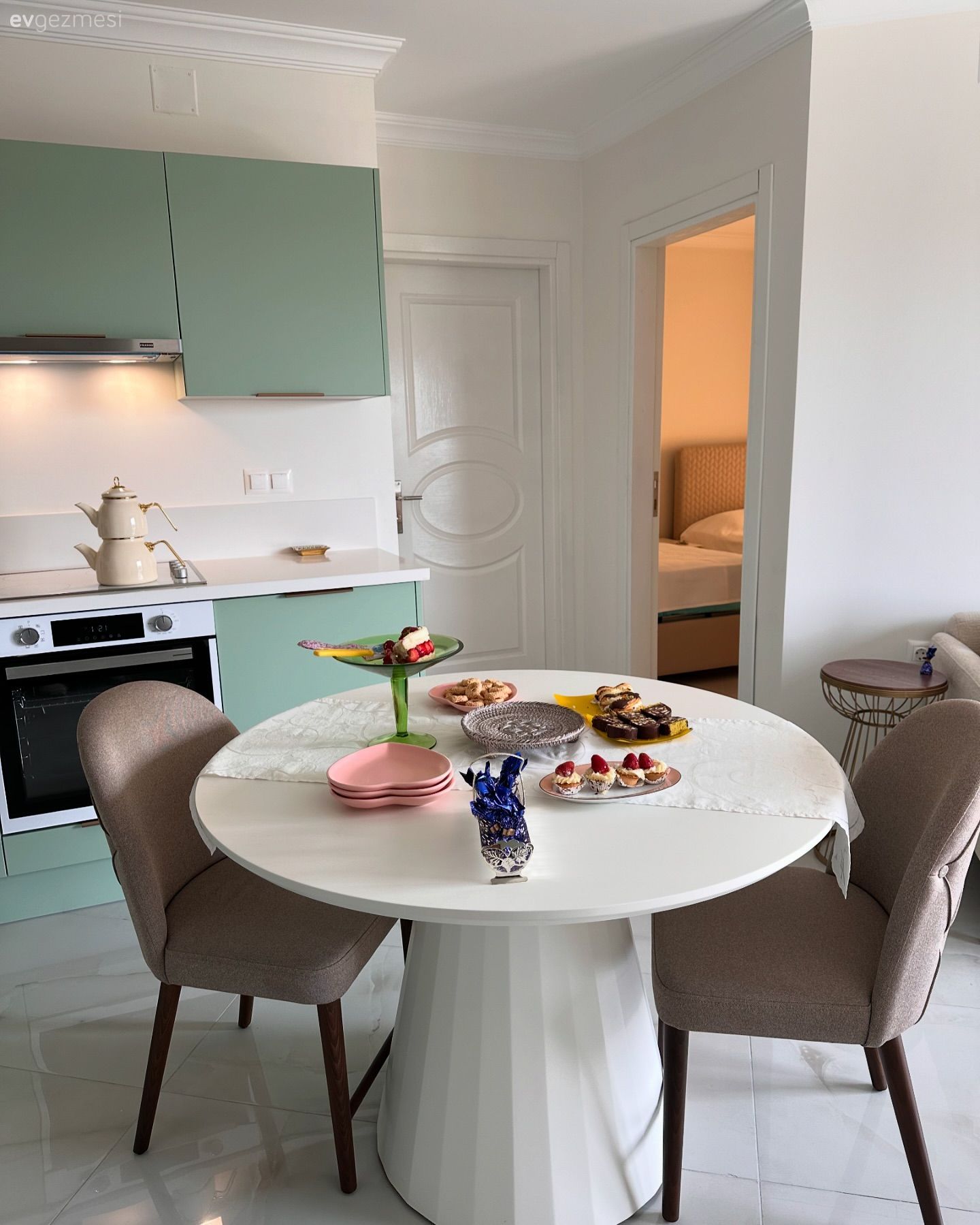 Su Yeşili Mutfak Hayali Olan Bu Hatay Mutfağına Mutlaka Baksın!