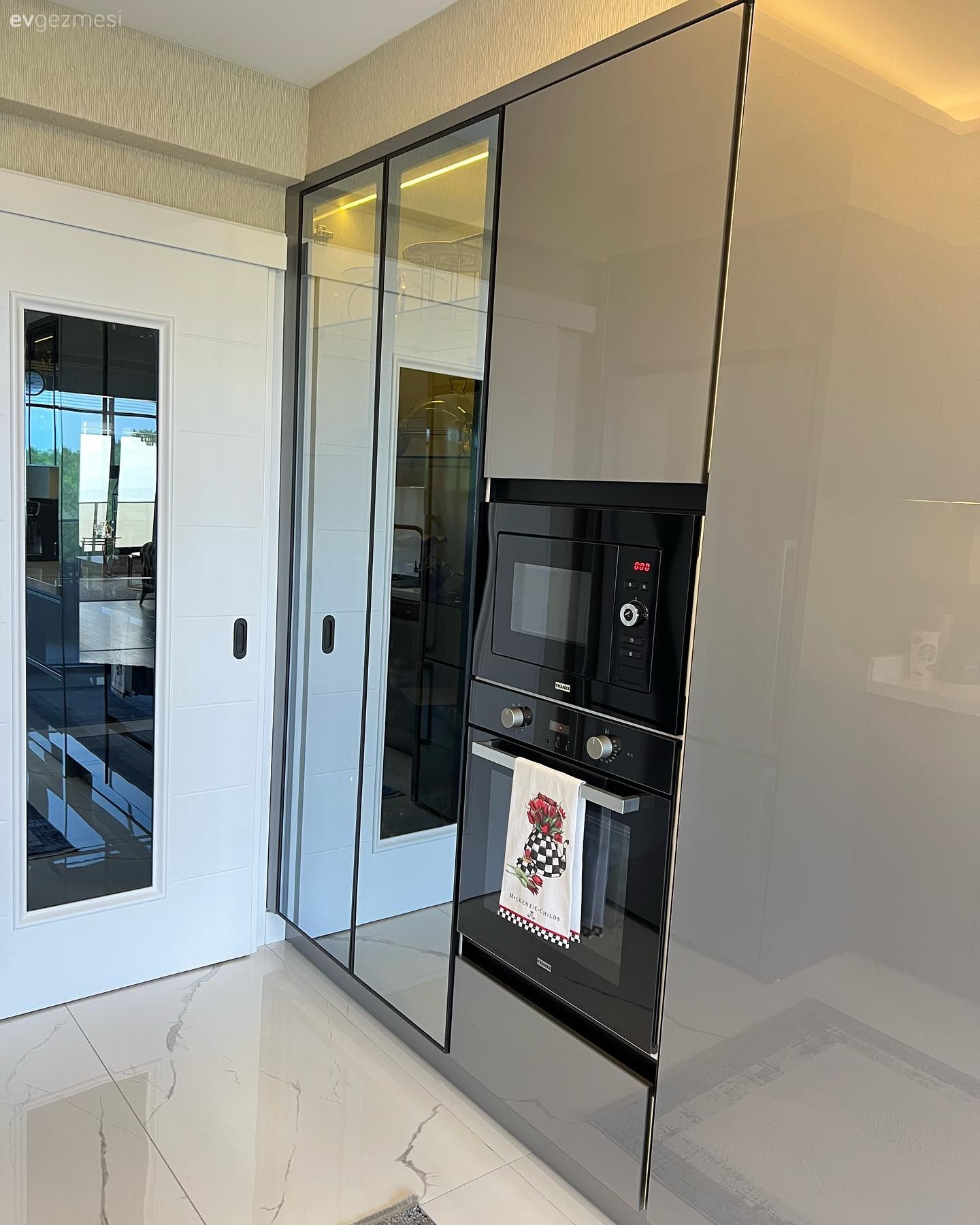 Gri, Ankastre, Mutfak, Mutfak aksesuarları, Siyah, Cam kapaklı dolap