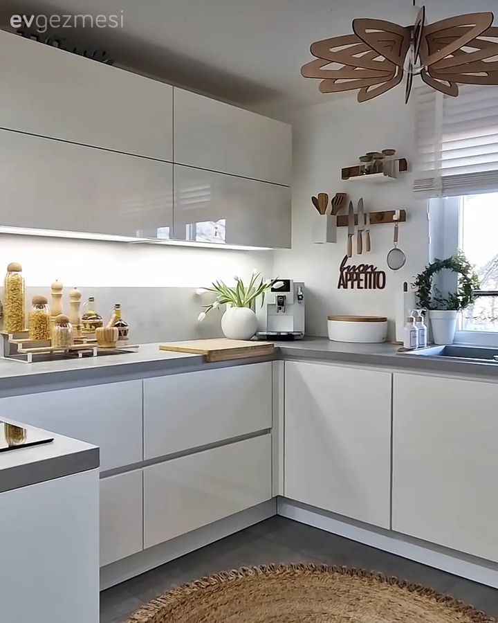 Bu Modern Evde Beyaz Renk Bağımsızlığını İlan Etmiş!