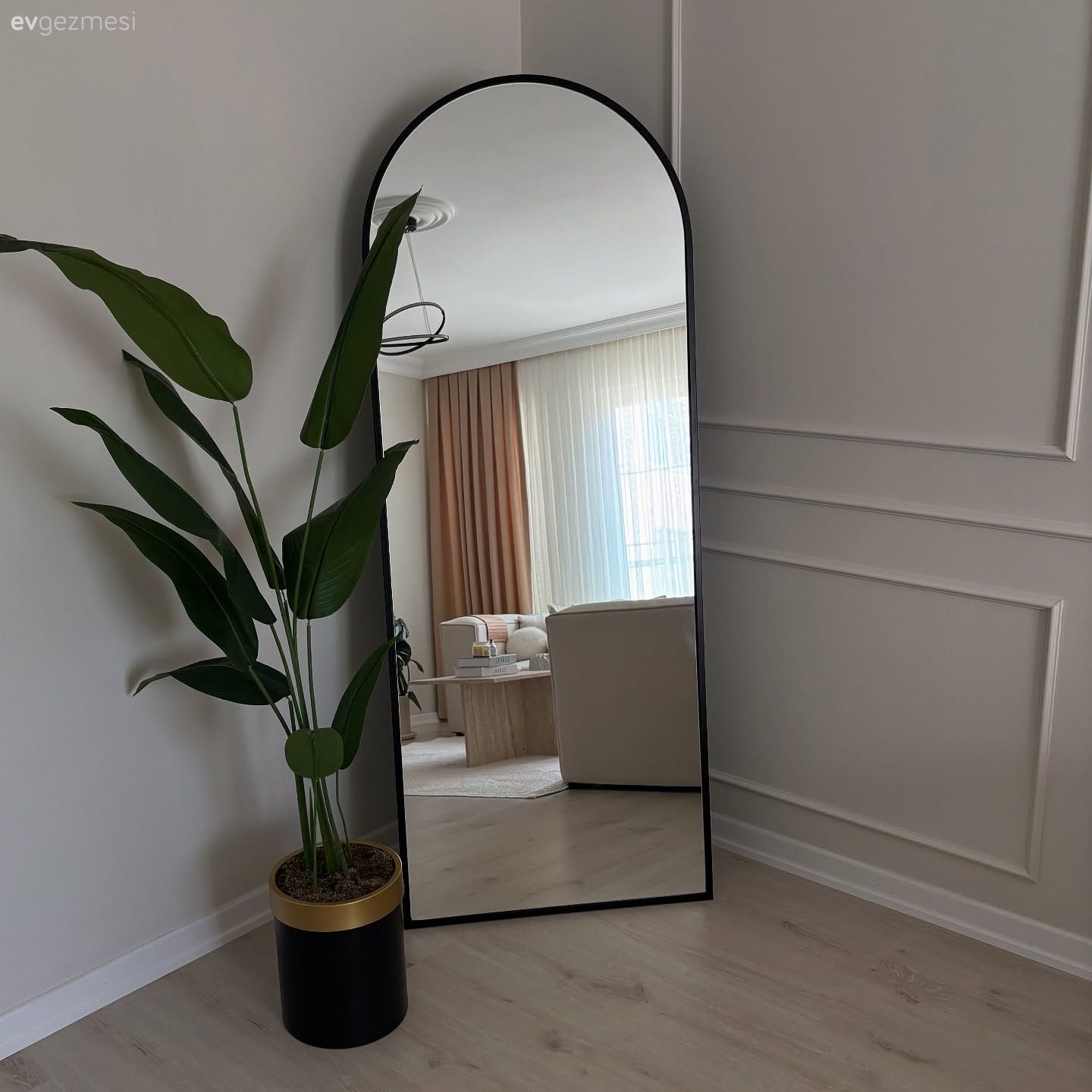 Boy aynası, Ayna, Duvar çıtalama