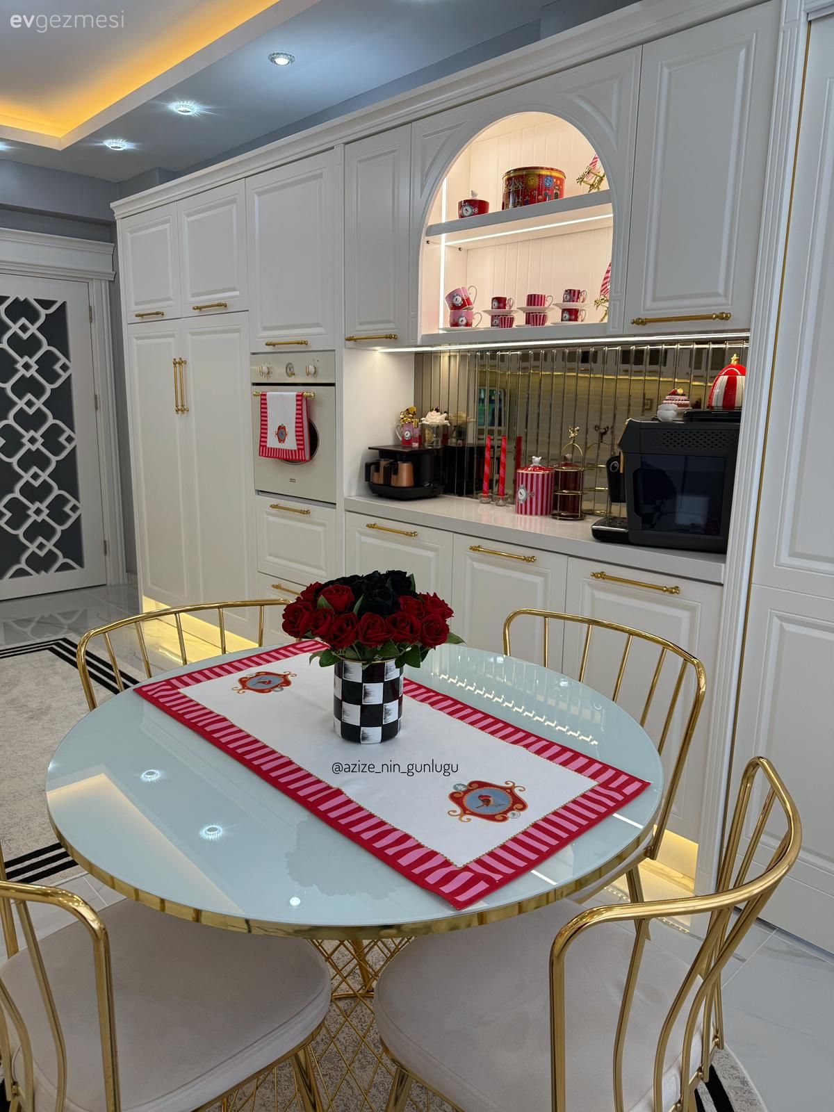 Sitemizde Yayınlanan Evlerden  40+ Mutfak Masası Örneği