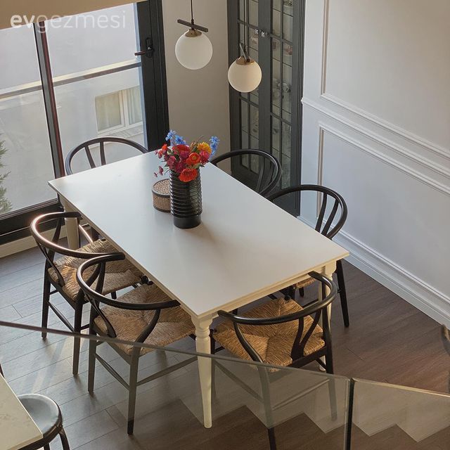 Mutfak masası, Sandalye, Beyaz, Mutfak Avize Modelleri, İskandinav, Duvar çıtalama, Mutfak zemin seramikleri, Mutfak, Siyah