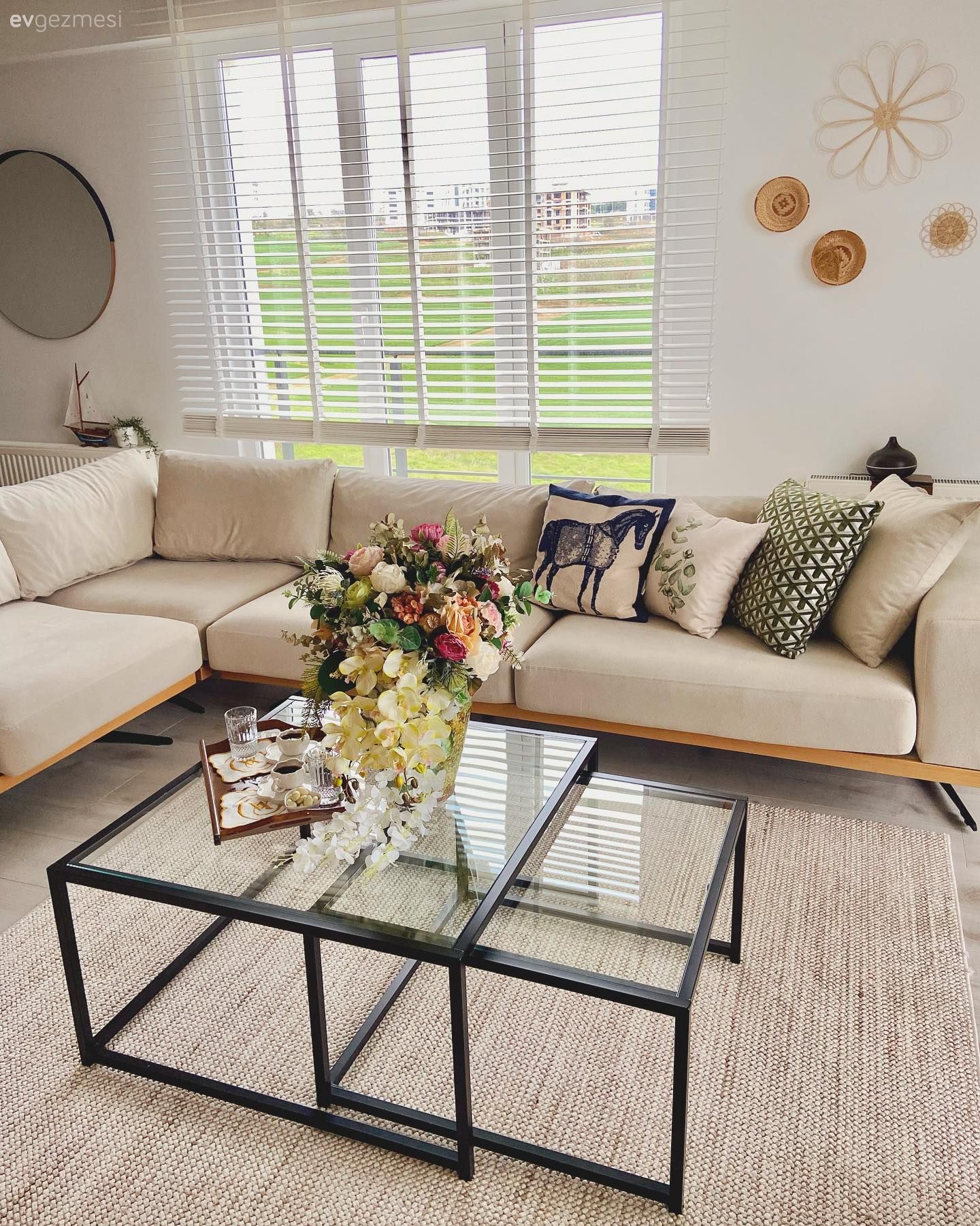 Sitemizde Yayınlanan Evlerden Farklı Tarzlara Uygun Koltuk Takımı Örnekleri