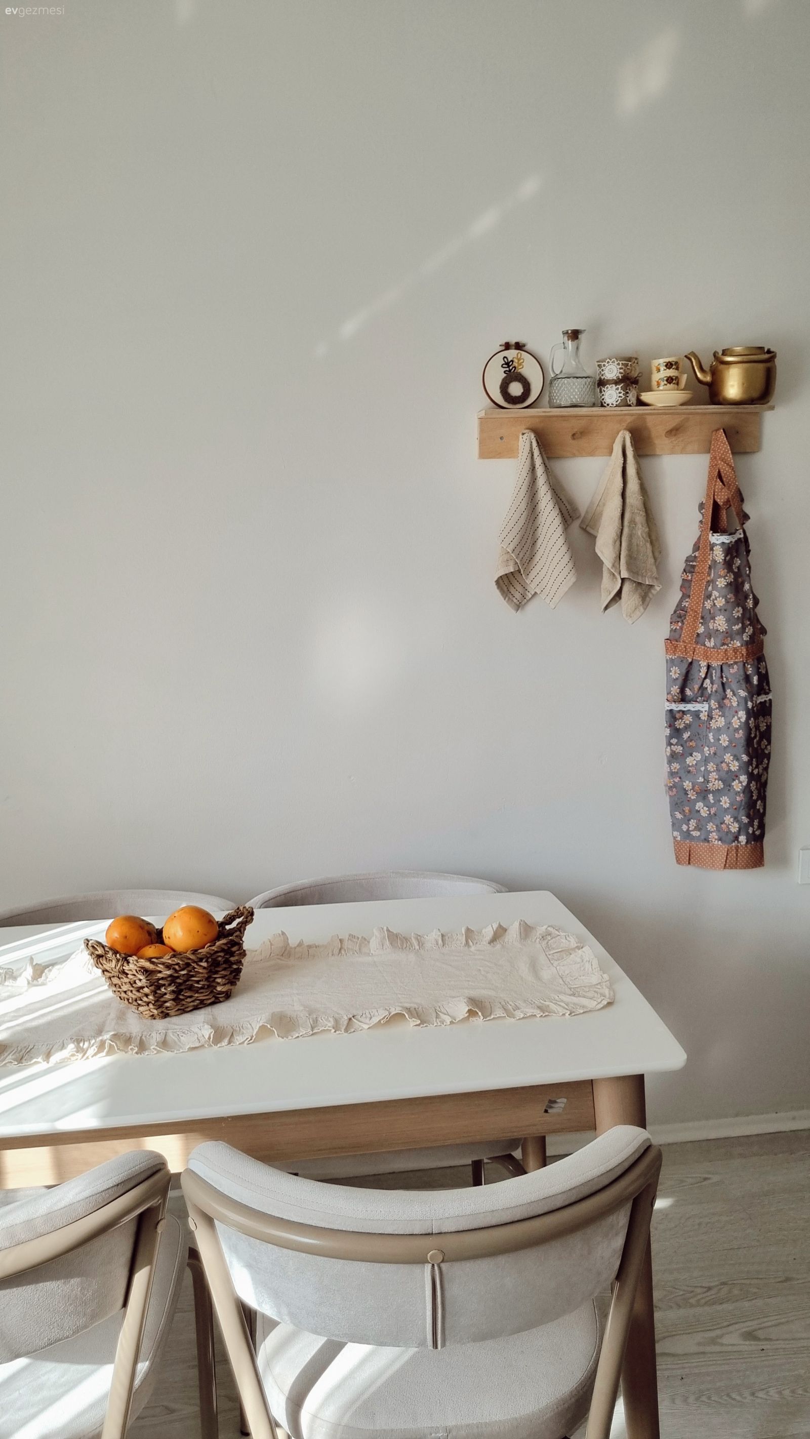 Beyaz, Sandalye, Mutfak masası