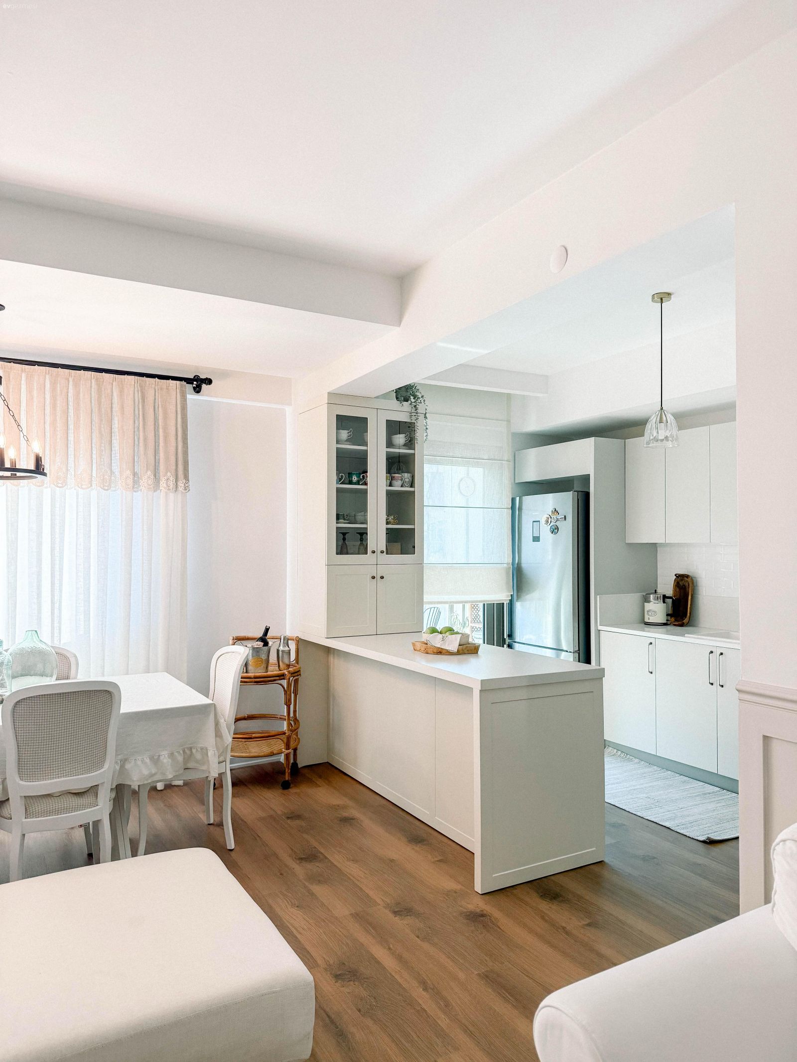 Modern-Country Harmanı Bu Eve Ferahlık ve Romantik His Katmış