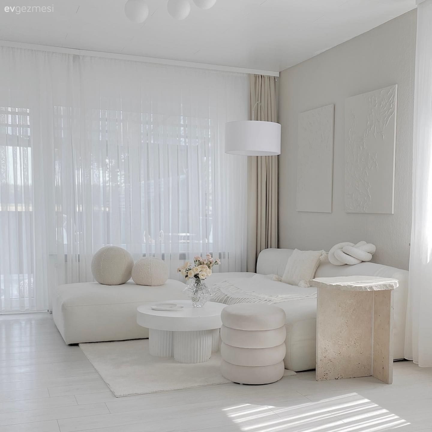 Bu Modern Ev Sanki Pamuklara Sarılmış!