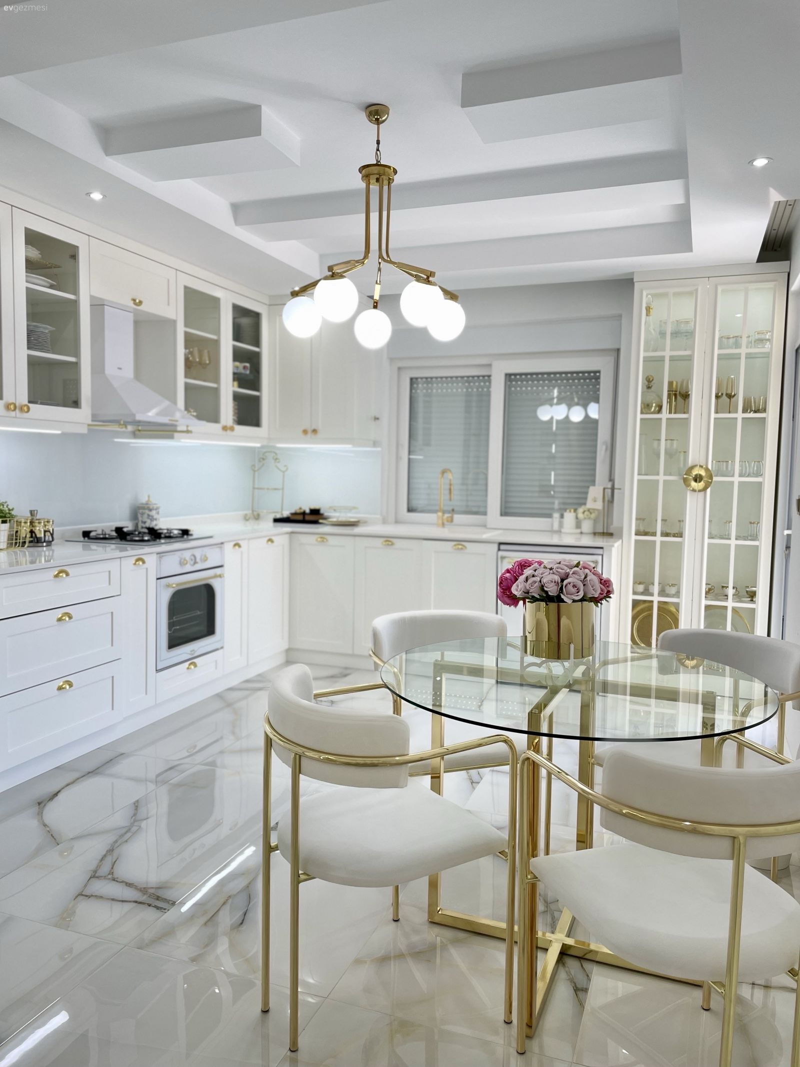 Mutfağınız İçin Doğru Mutfak Masası Nasıl Seçilir?